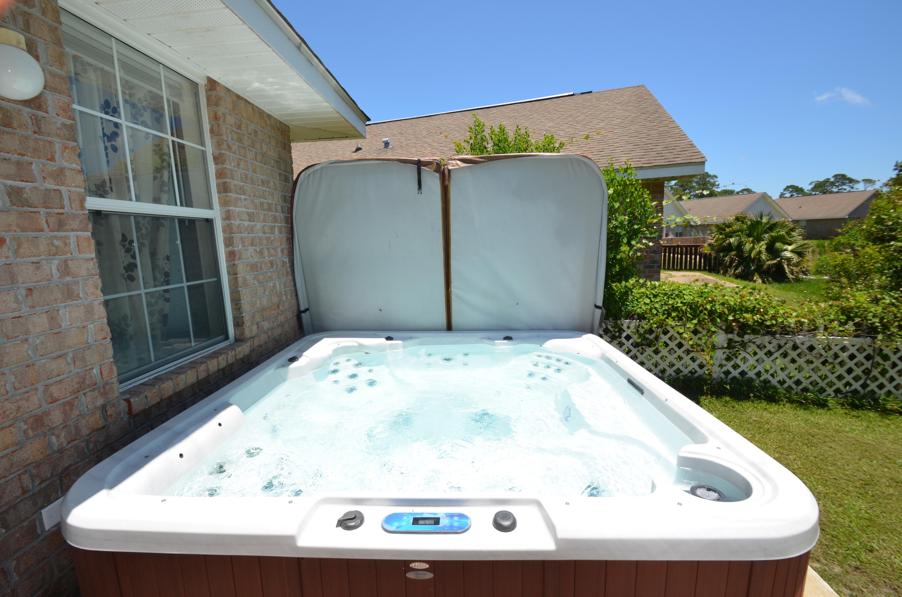 MARSH HARBOR - Residential