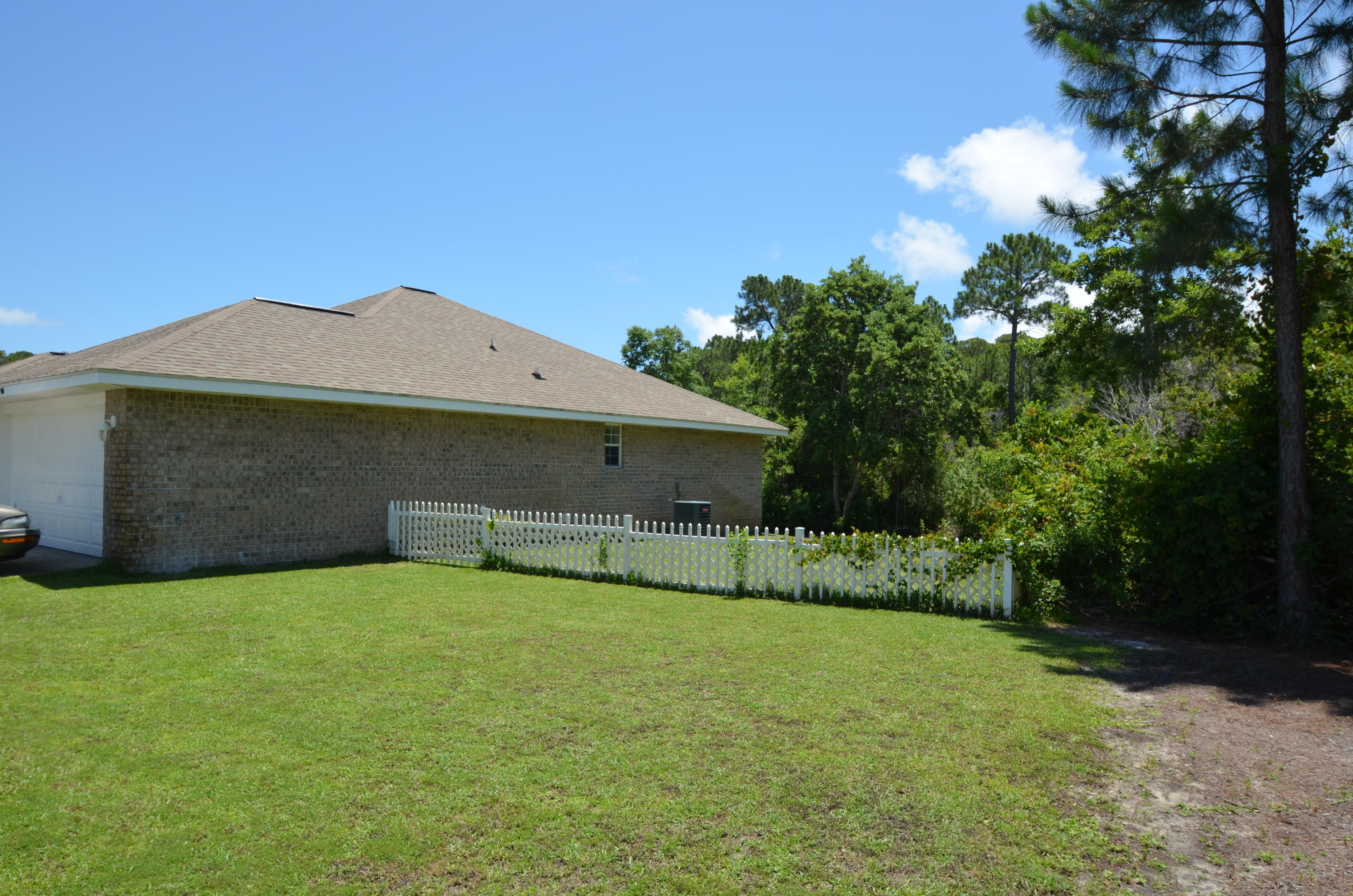 MARSH HARBOR - Residential