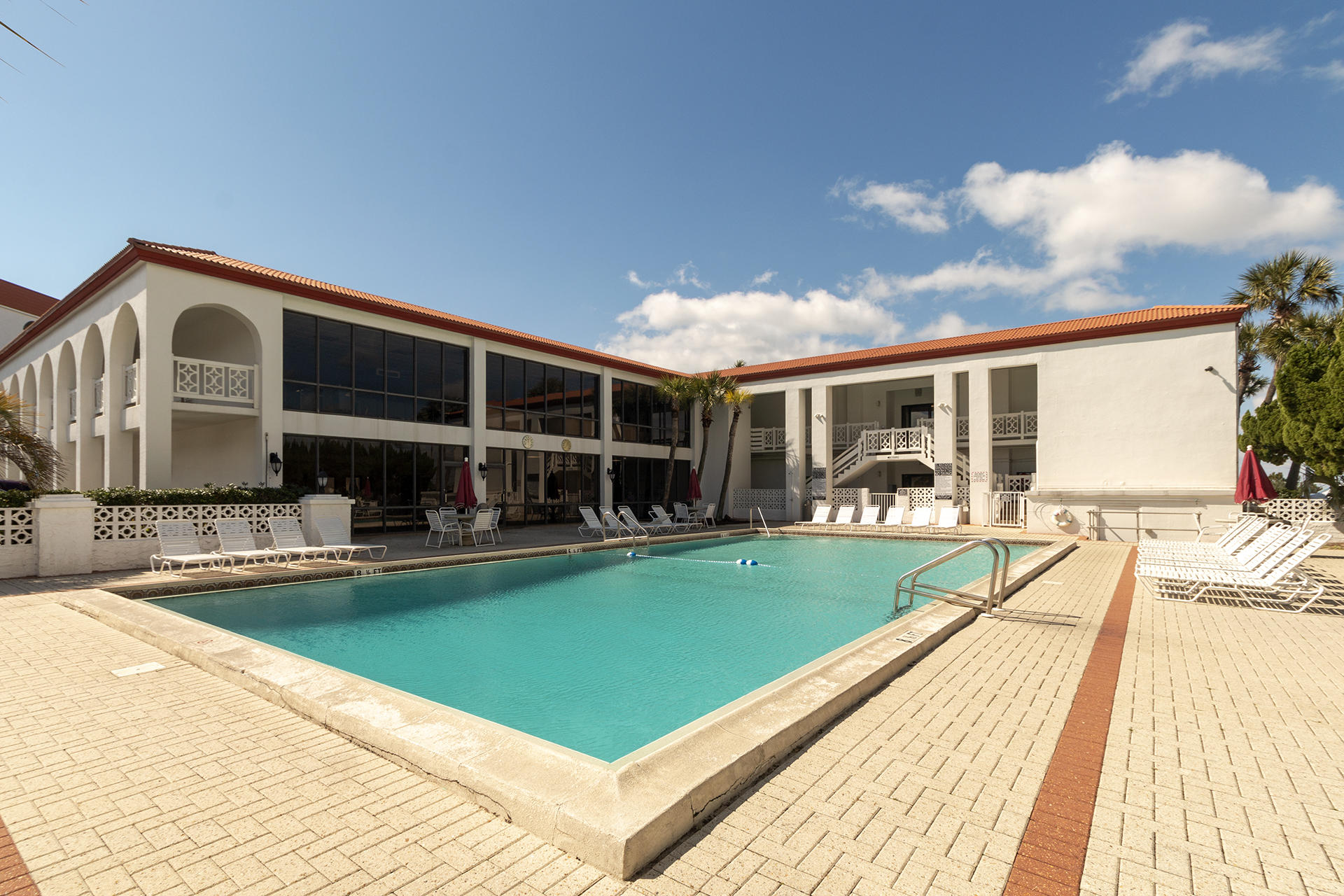 EL MATADOR CONDO - Residential