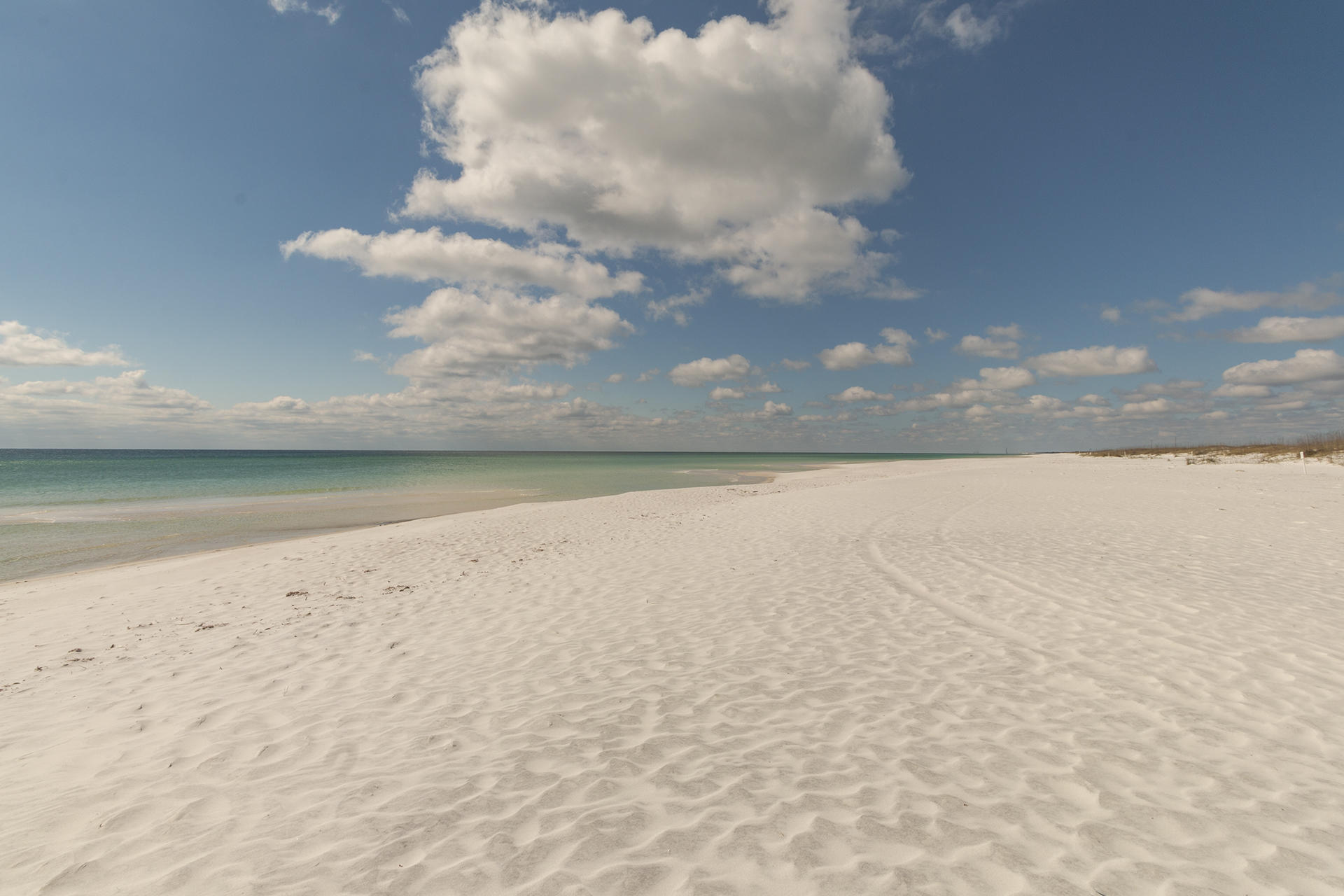 EL MATADOR CONDO - Residential