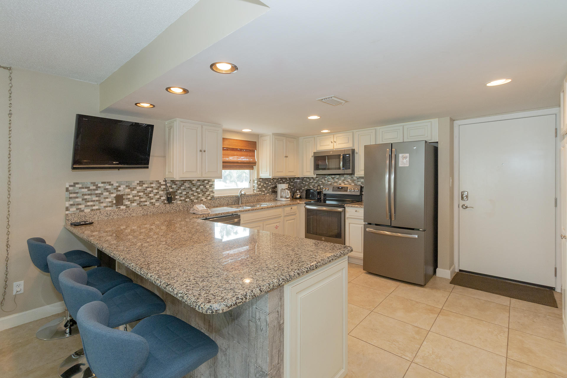 EL MATADOR CONDO - Residential