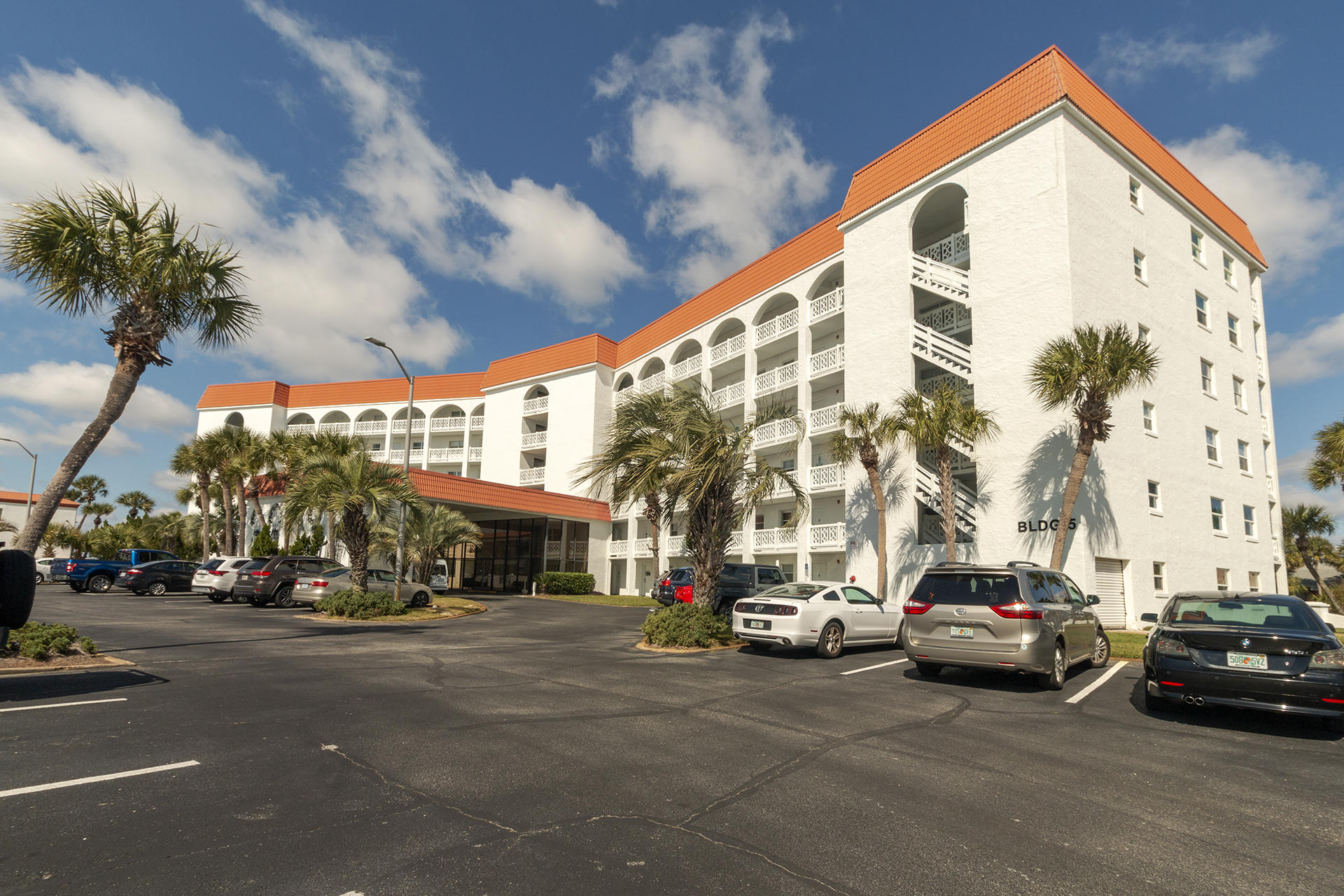 EL MATADOR CONDO - Residential