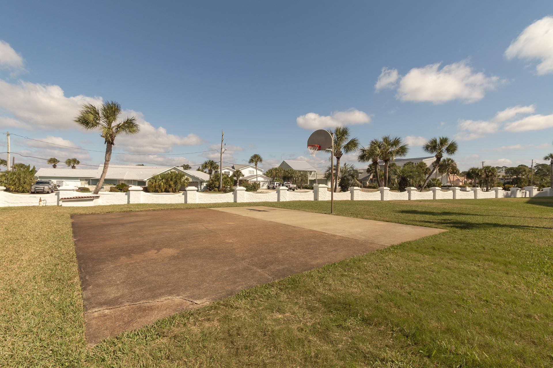 EL MATADOR CONDO - Residential
