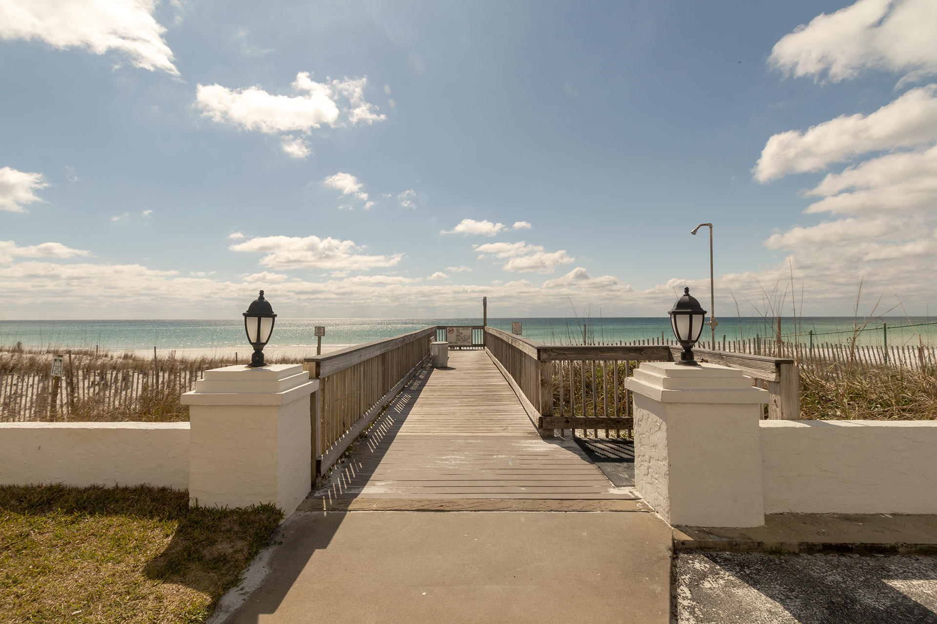 EL MATADOR CONDO - Residential