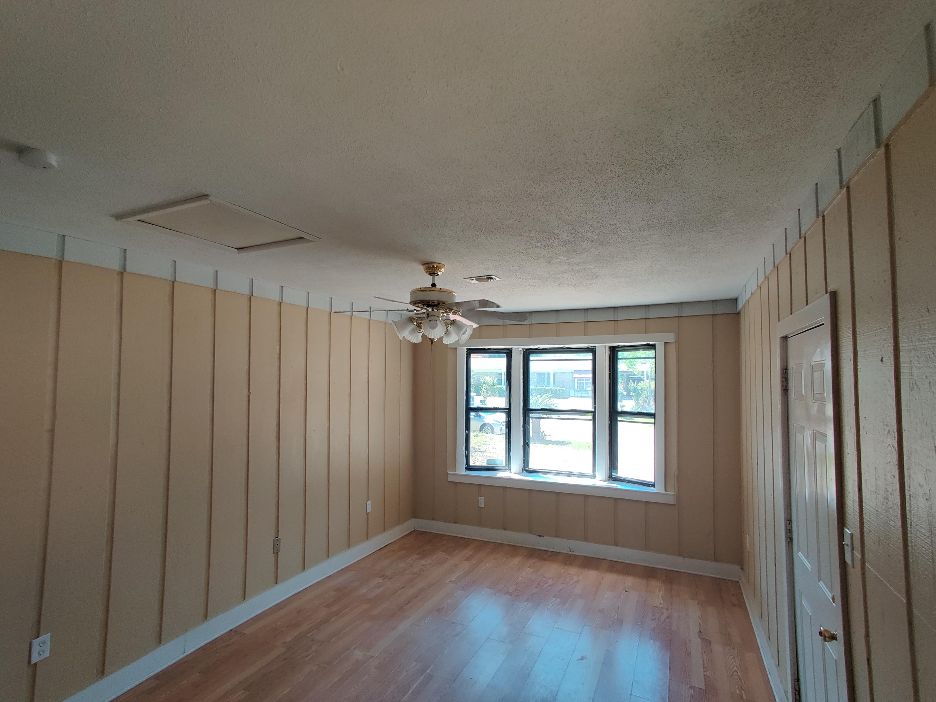 MARY ESTHER HEIGHTS - Residential