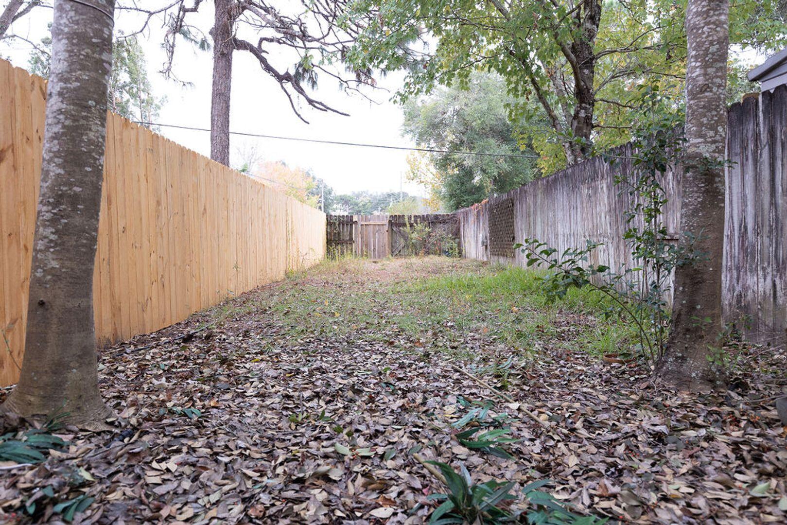 PORT DIXIE - Residential Lease
