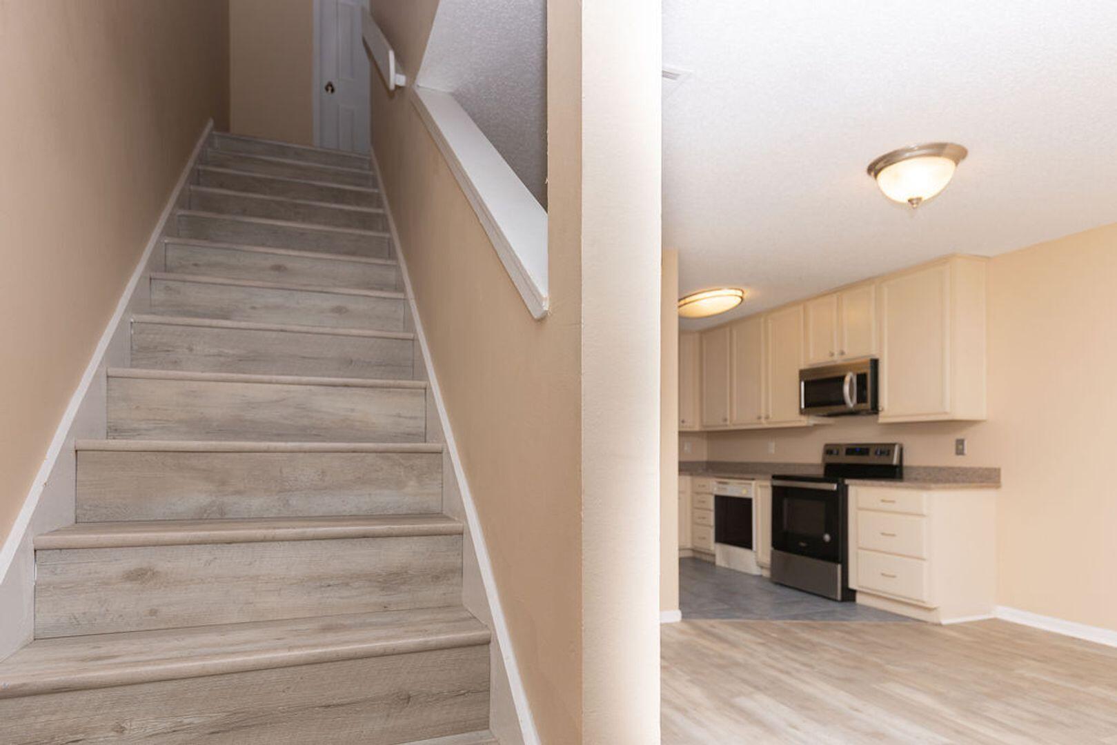 PORT DIXIE - Residential Lease