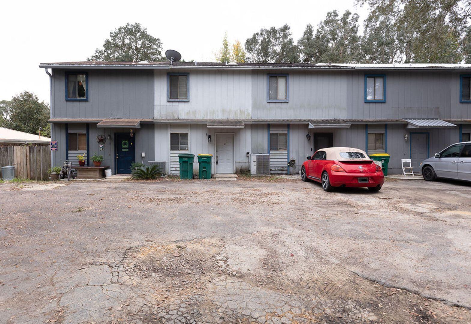 PORT DIXIE - Residential Lease