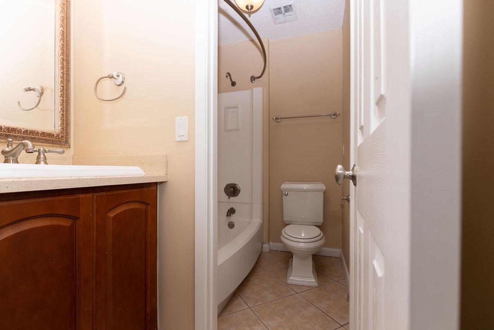 PORT DIXIE - Residential Lease