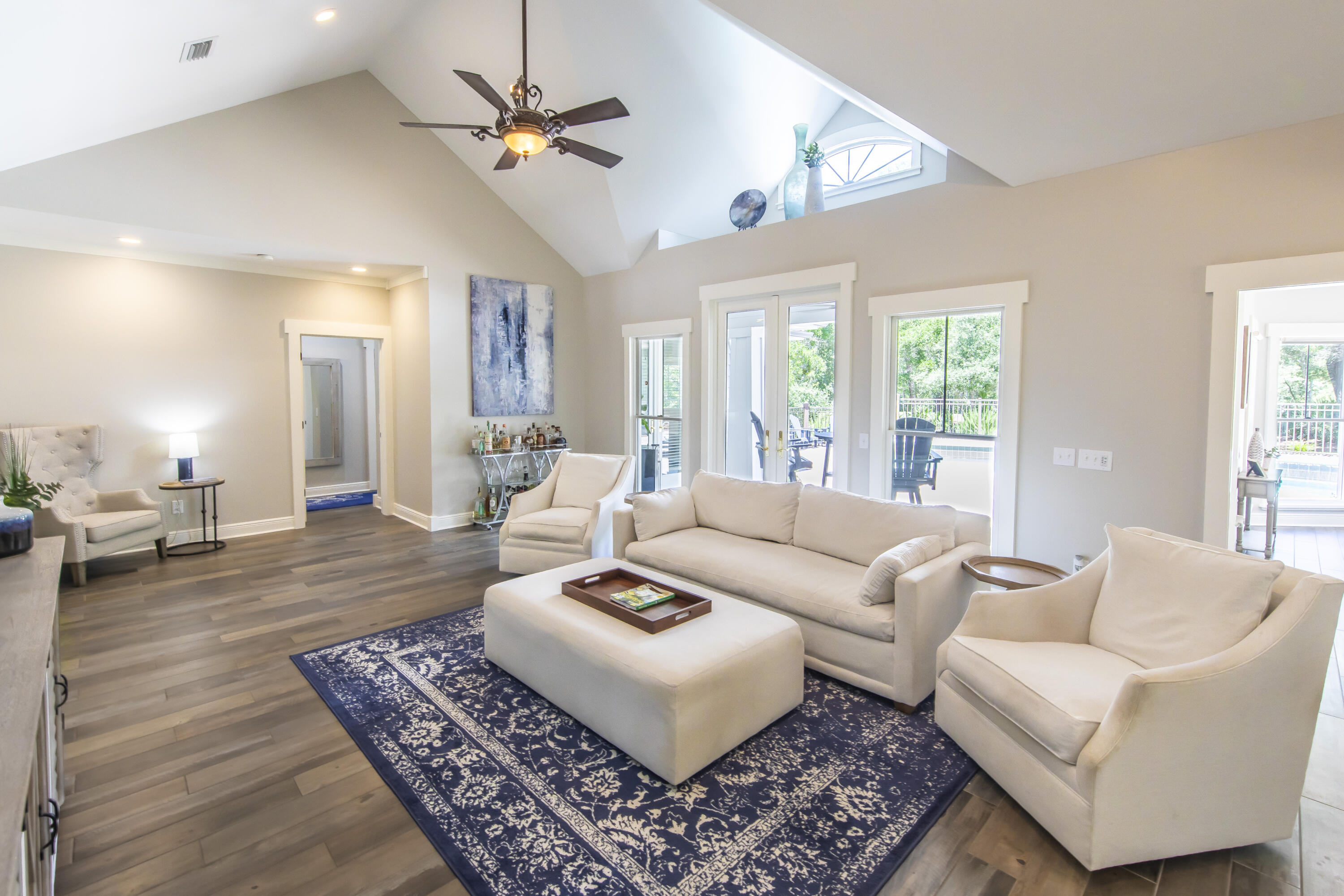 WILD HERON - Residential