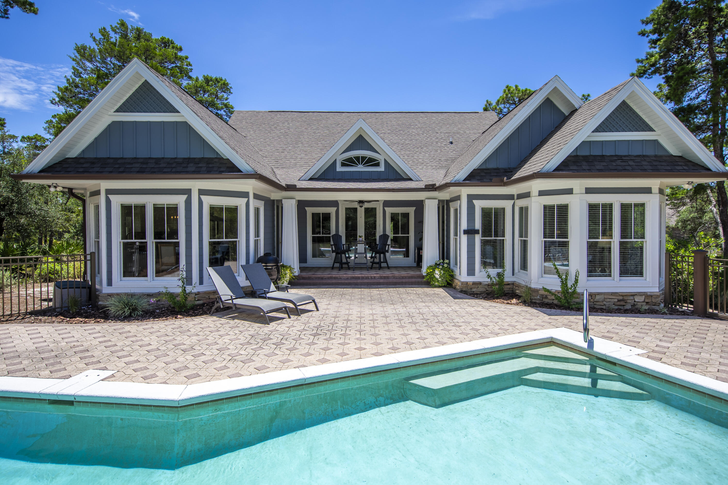 WILD HERON - Residential