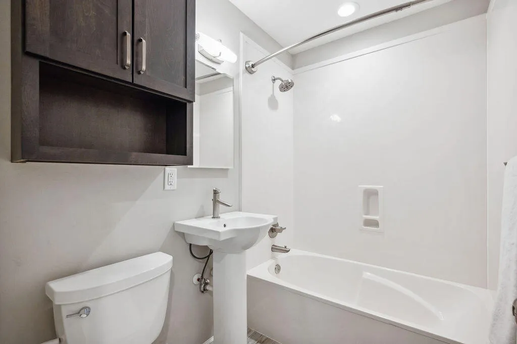 Niceville, Florida 32578, United States, 3 Bedrooms Bedrooms, ,2 BathroomsBathrooms,Residential,Active,88206