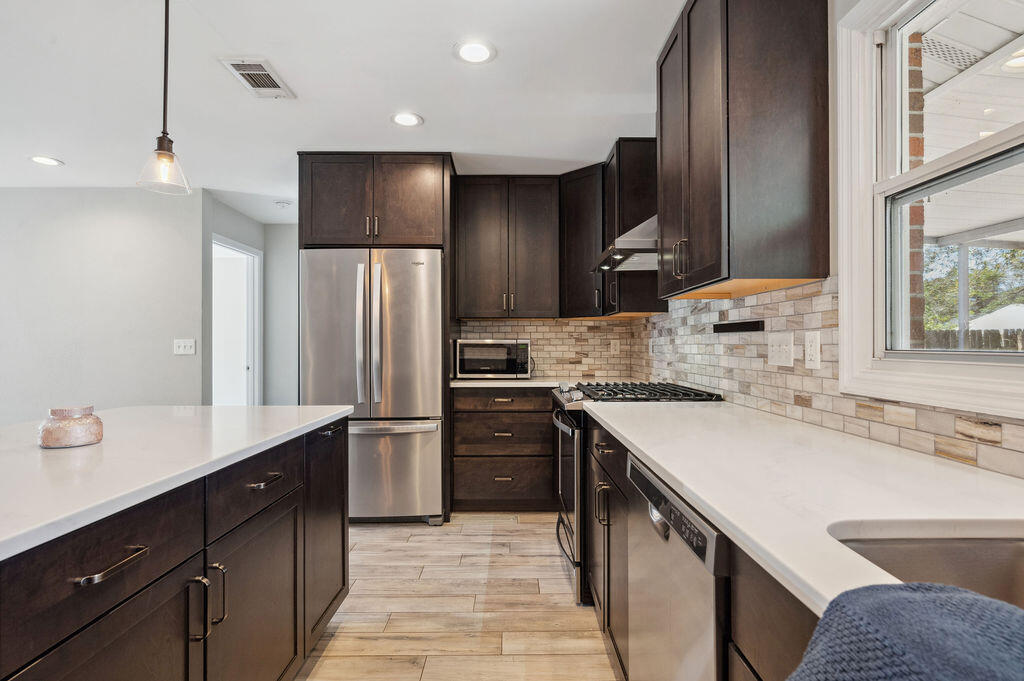 Carol Anne Manor - Residential