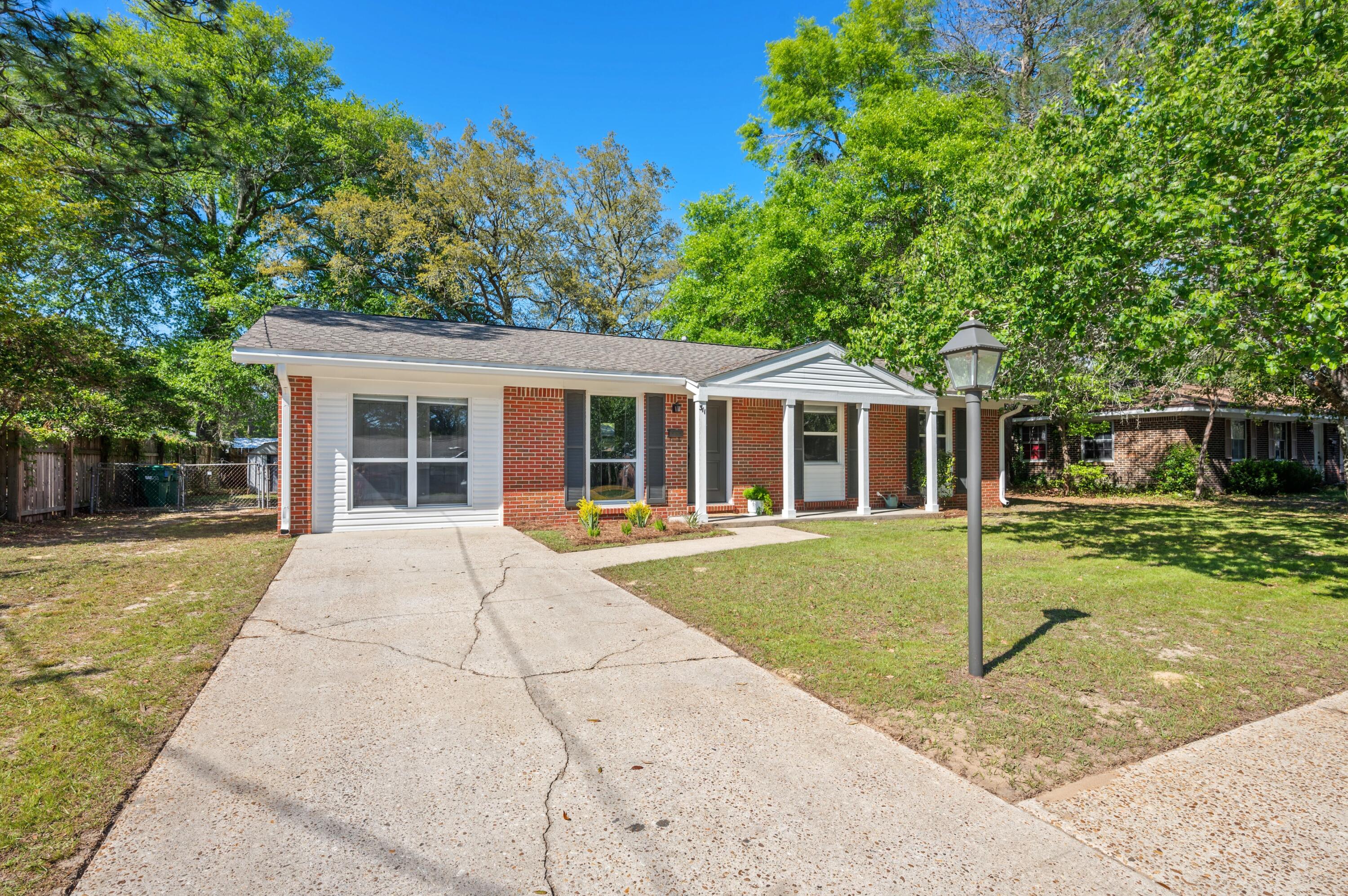 Carol Anne Manor - Residential