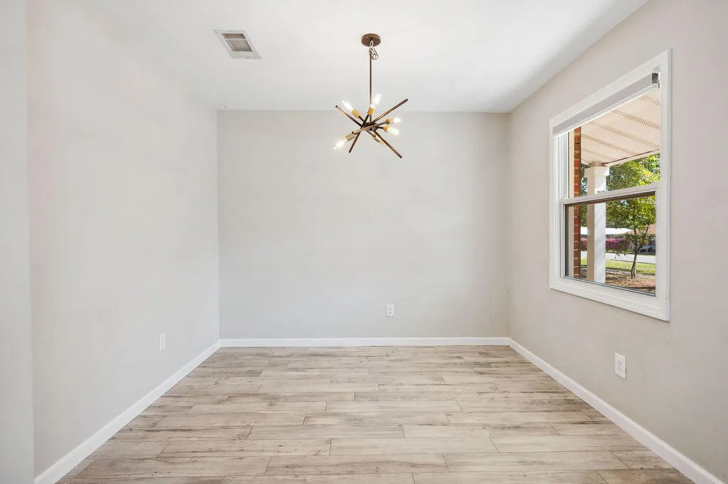 Niceville, Florida 32578, United States, 3 Bedrooms Bedrooms, ,2 BathroomsBathrooms,Residential,Active,88206