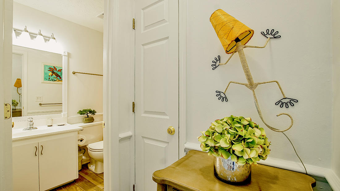 LEEWARD CONDO 2 - Residential