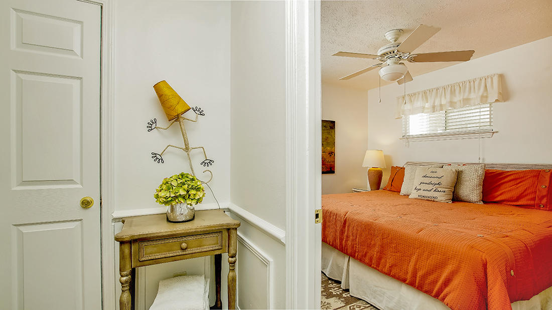 LEEWARD CONDO 2 - Residential