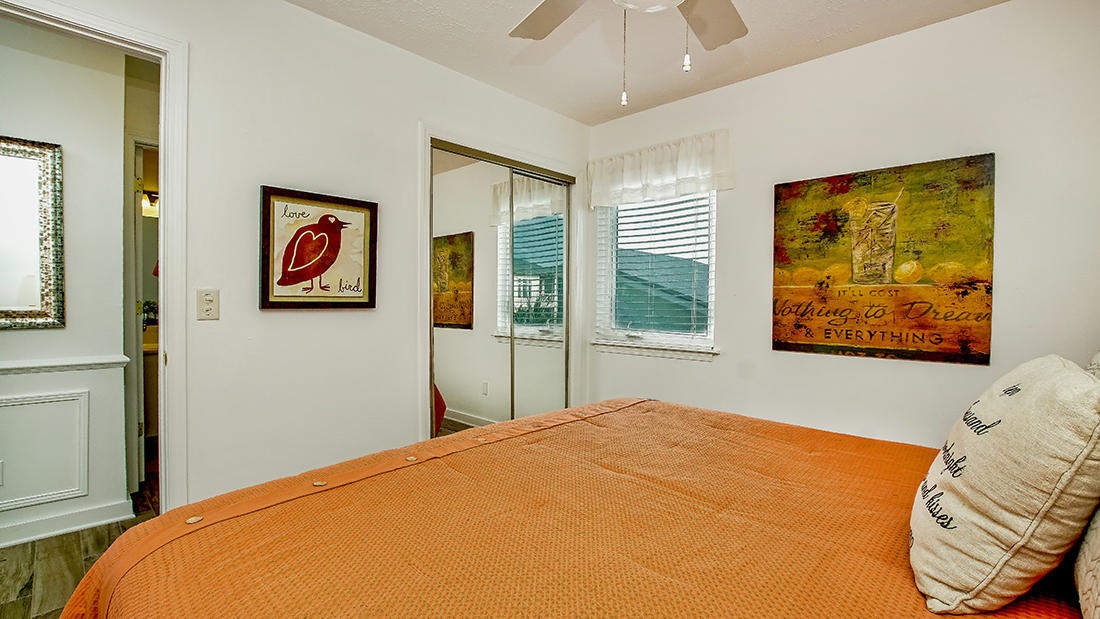LEEWARD CONDO 2 - Residential