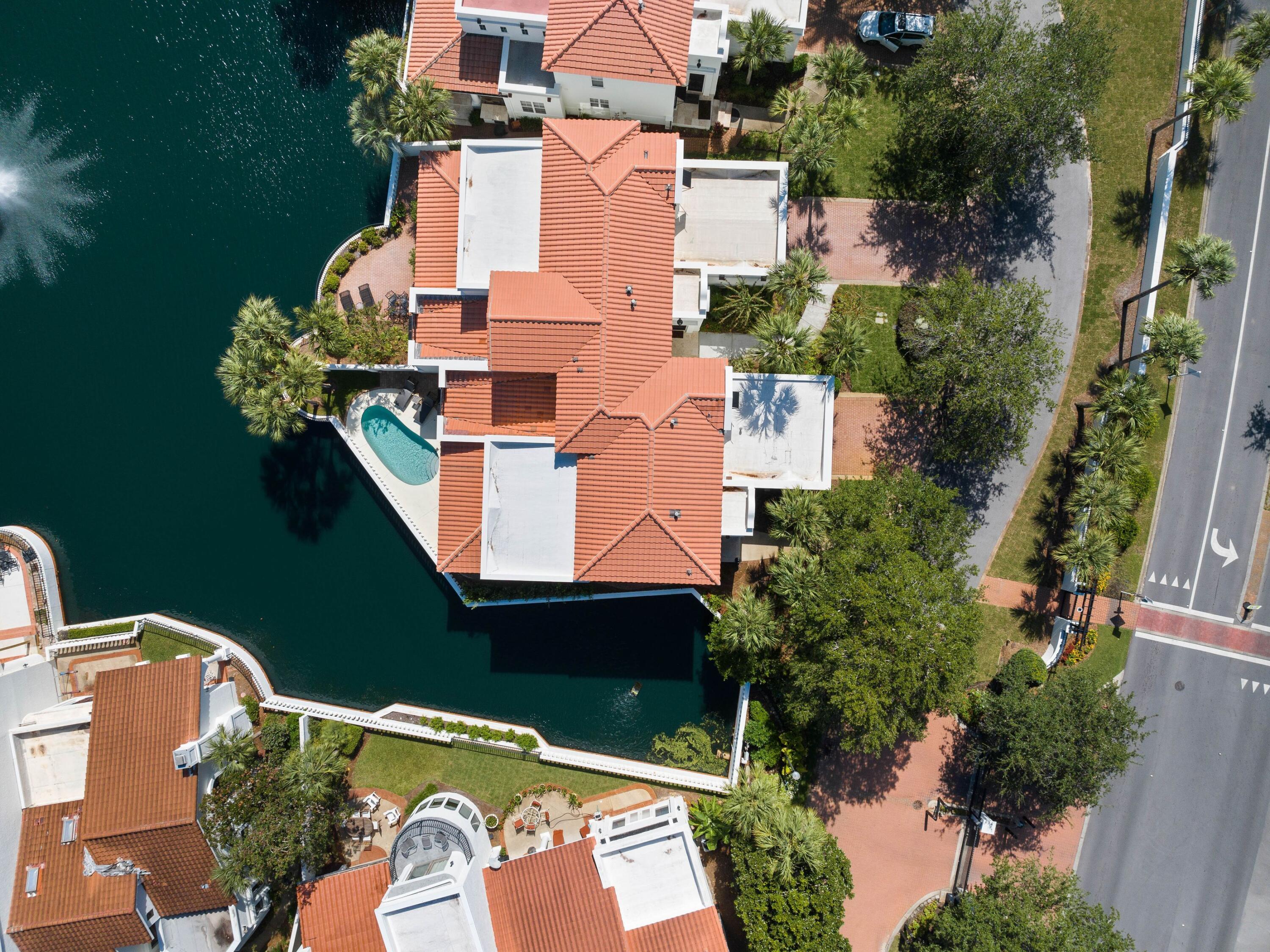FOUNTAINS AT SANDESTIN - Residential