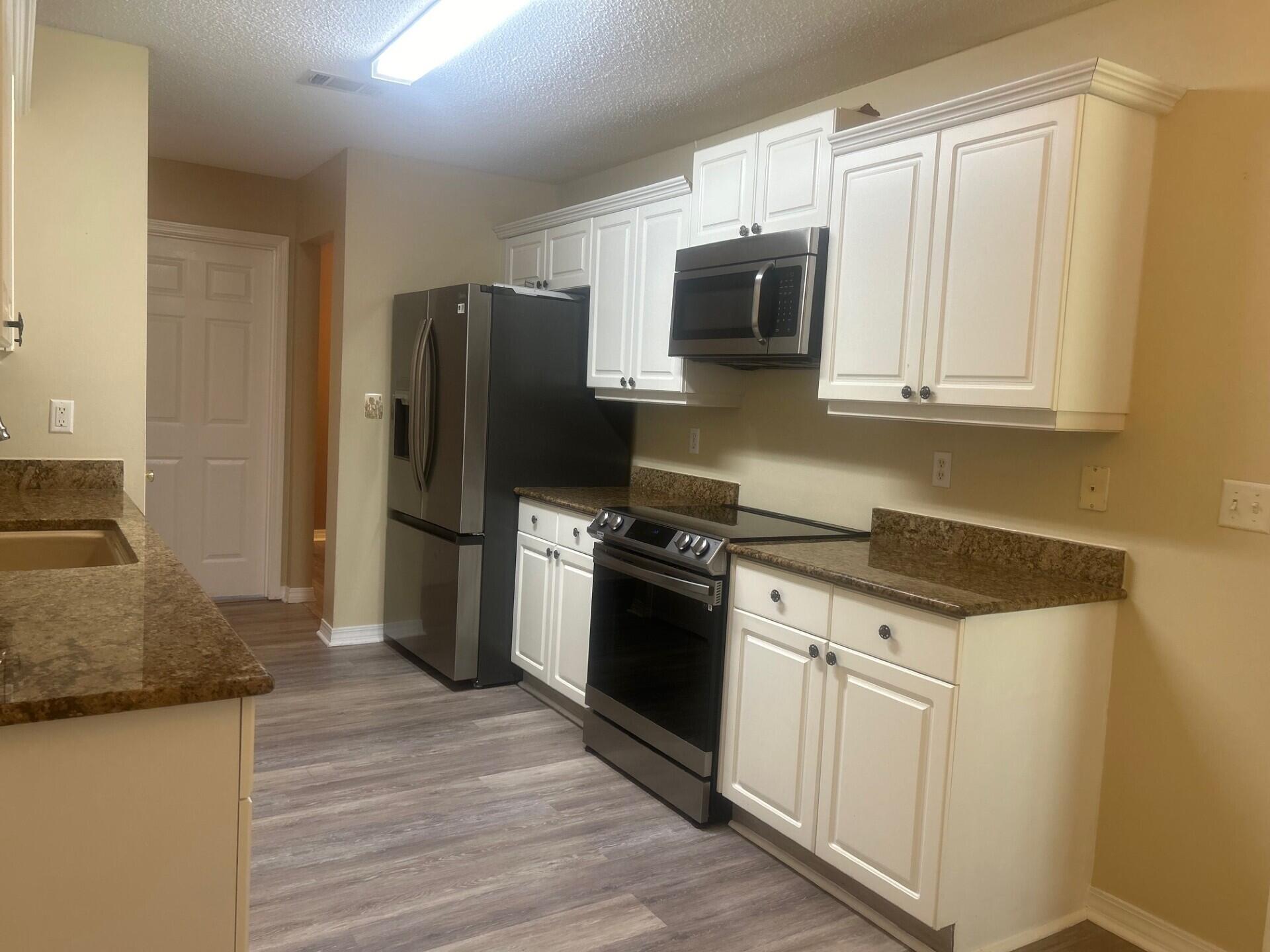 COUNTRYVIEW ESTATES 4TH ADDN PH 6 - Residential Lease