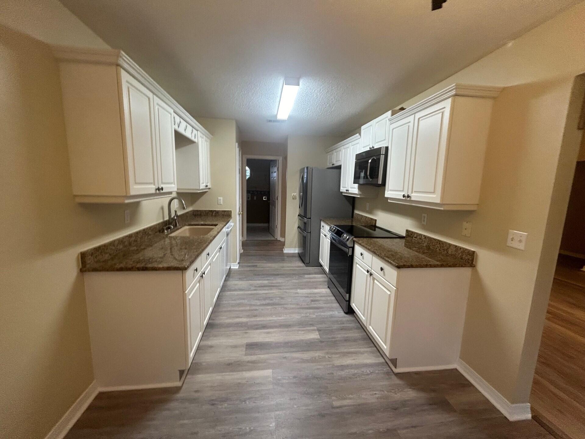 COUNTRYVIEW ESTATES 4TH ADDN PH 6 - Residential Lease