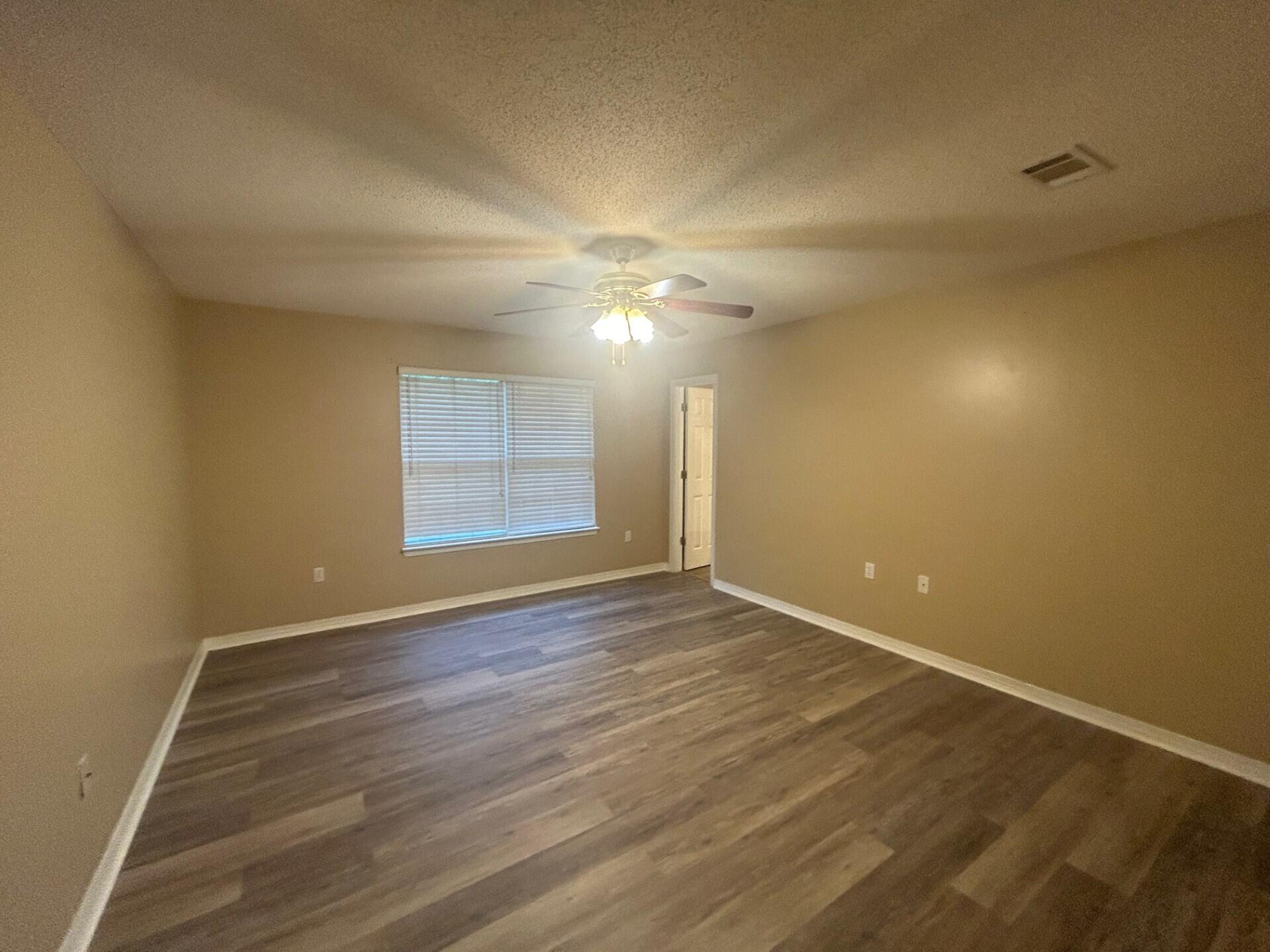 COUNTRYVIEW ESTATES 4TH ADDN PH 6 - Residential Lease