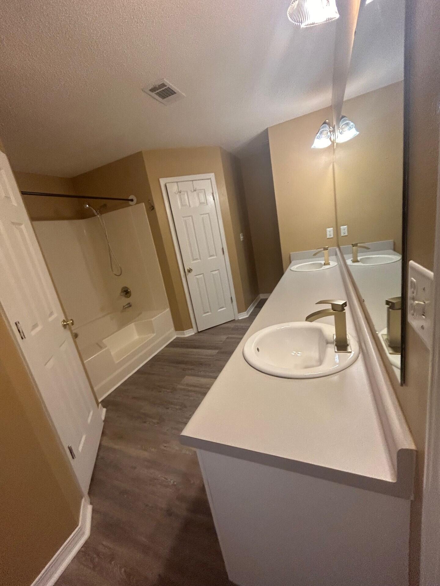 COUNTRYVIEW ESTATES 4TH ADDN PH 6 - Residential Lease