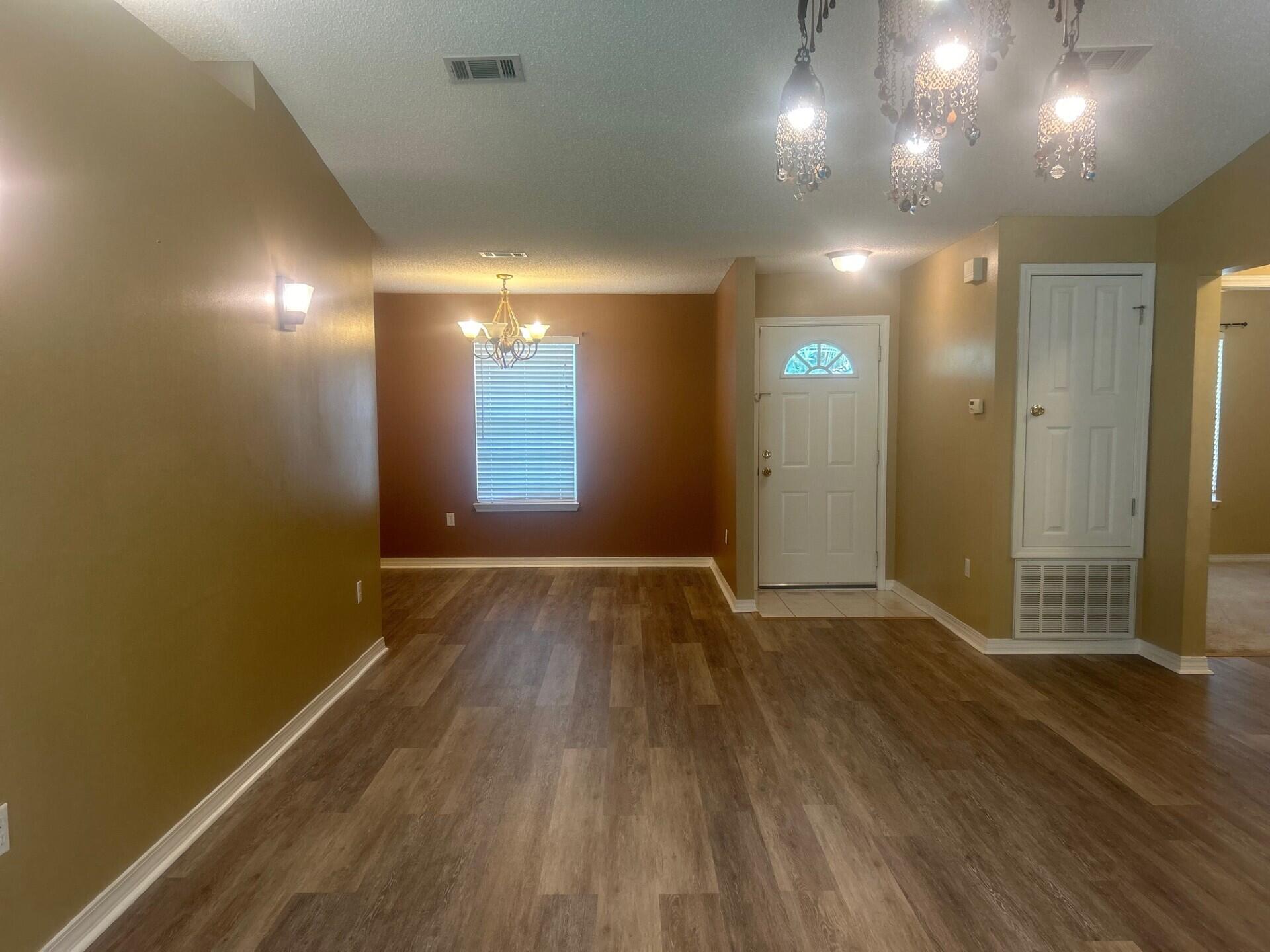 COUNTRYVIEW ESTATES 4TH ADDN PH 6 - Residential Lease