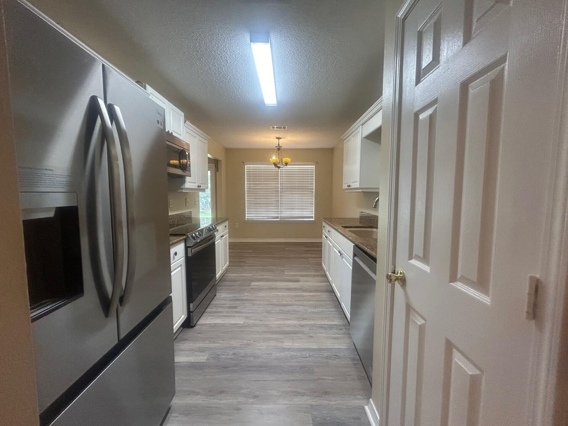 COUNTRYVIEW ESTATES 4TH ADDN PH 6 - Residential Lease