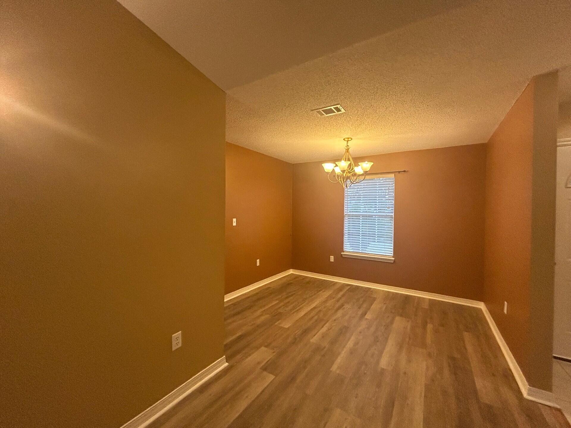 COUNTRYVIEW ESTATES 4TH ADDN PH 6 - Residential Lease