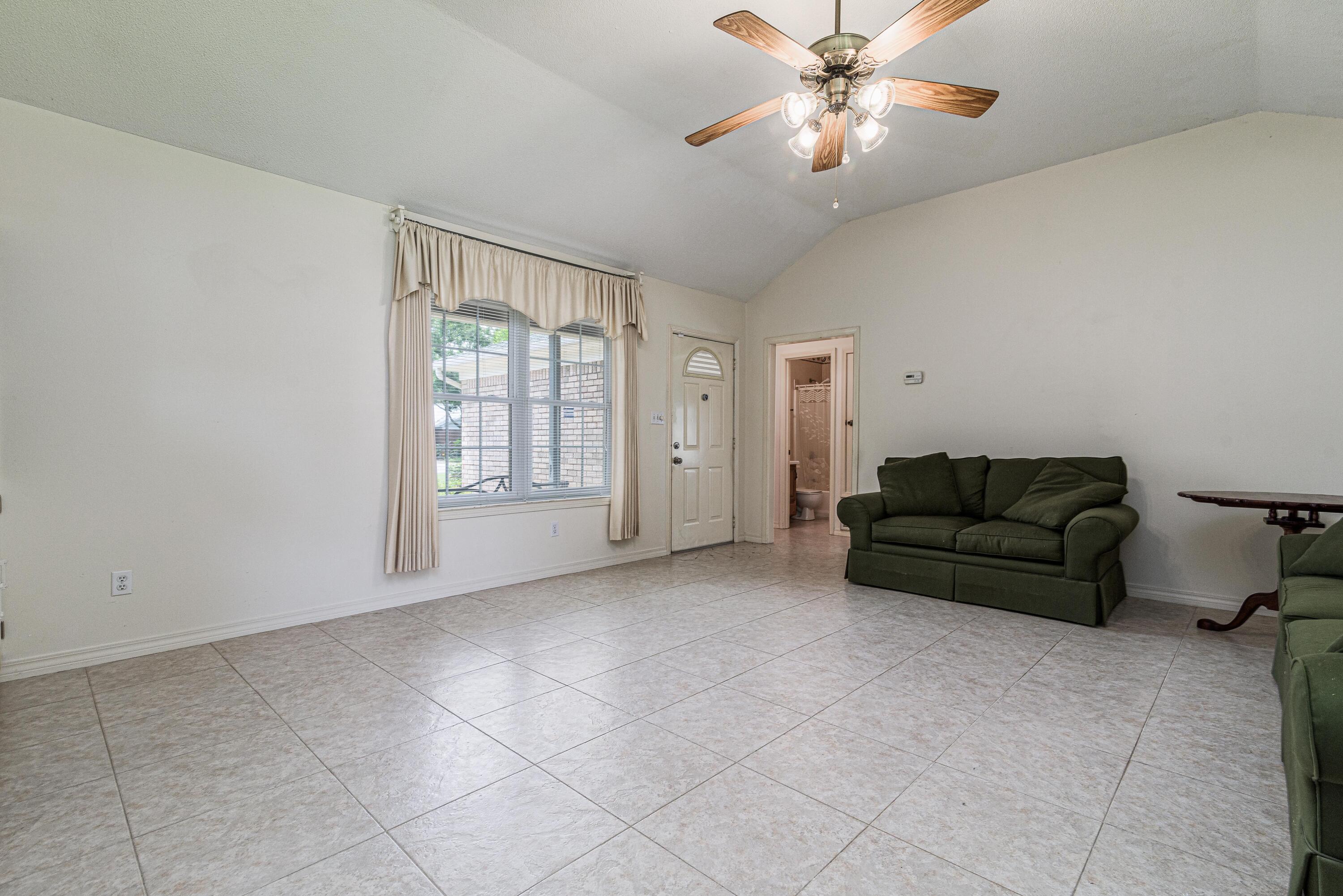 QUAYSIDE VILLAGE - Residential