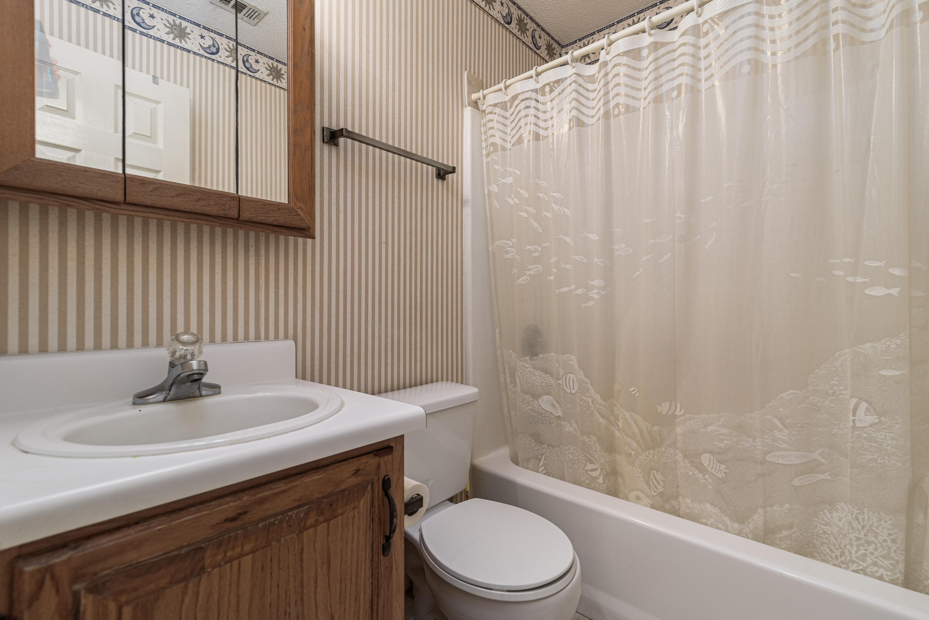 QUAYSIDE VILLAGE - Residential