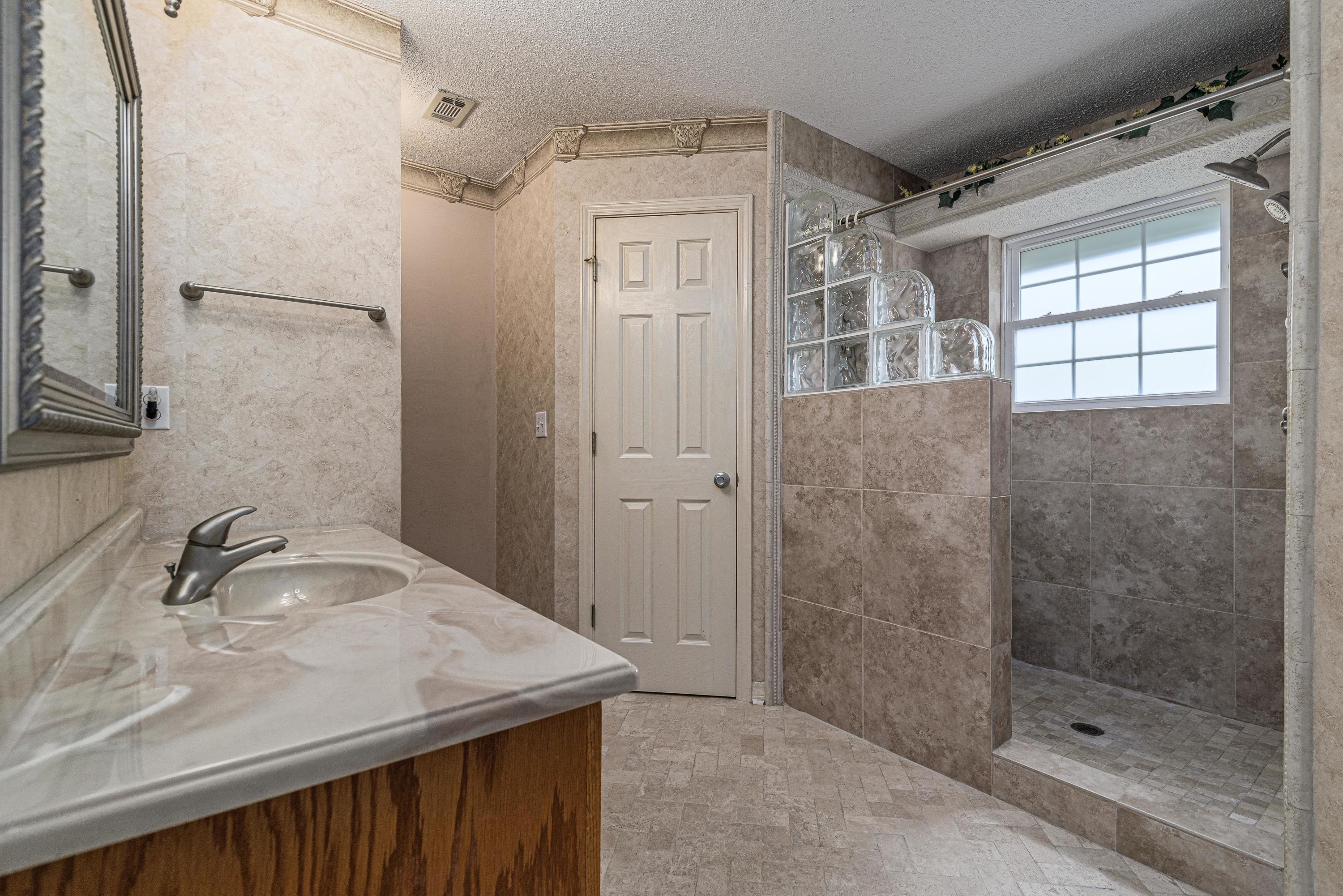 QUAYSIDE VILLAGE - Residential