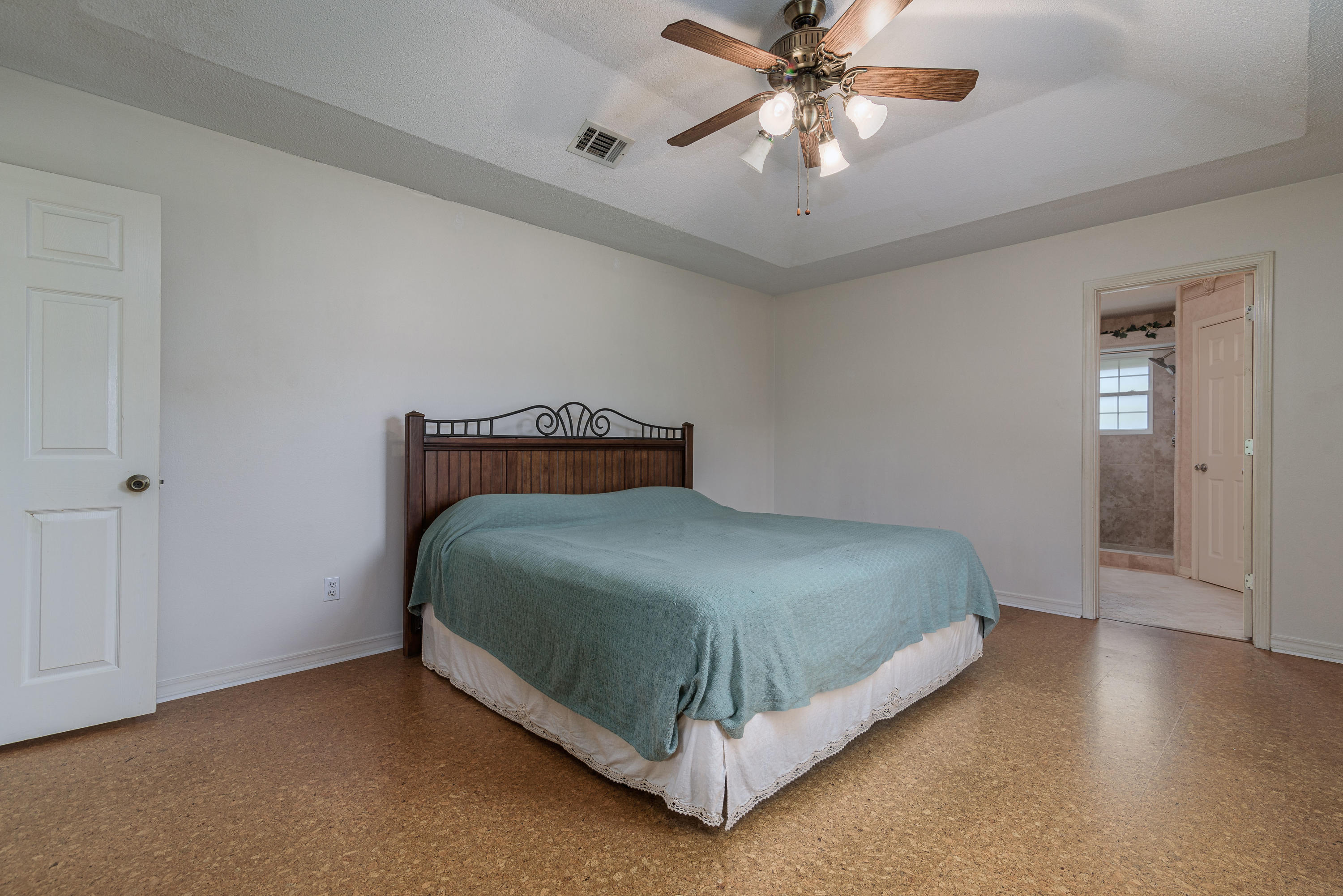 QUAYSIDE VILLAGE - Residential