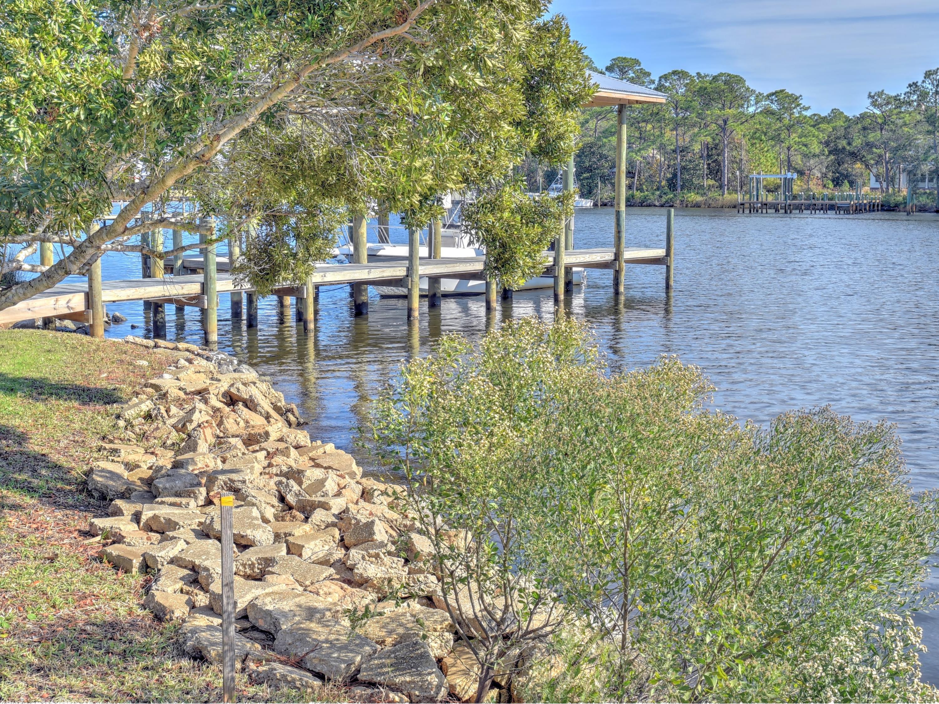 HARBOR OAKS - Residential