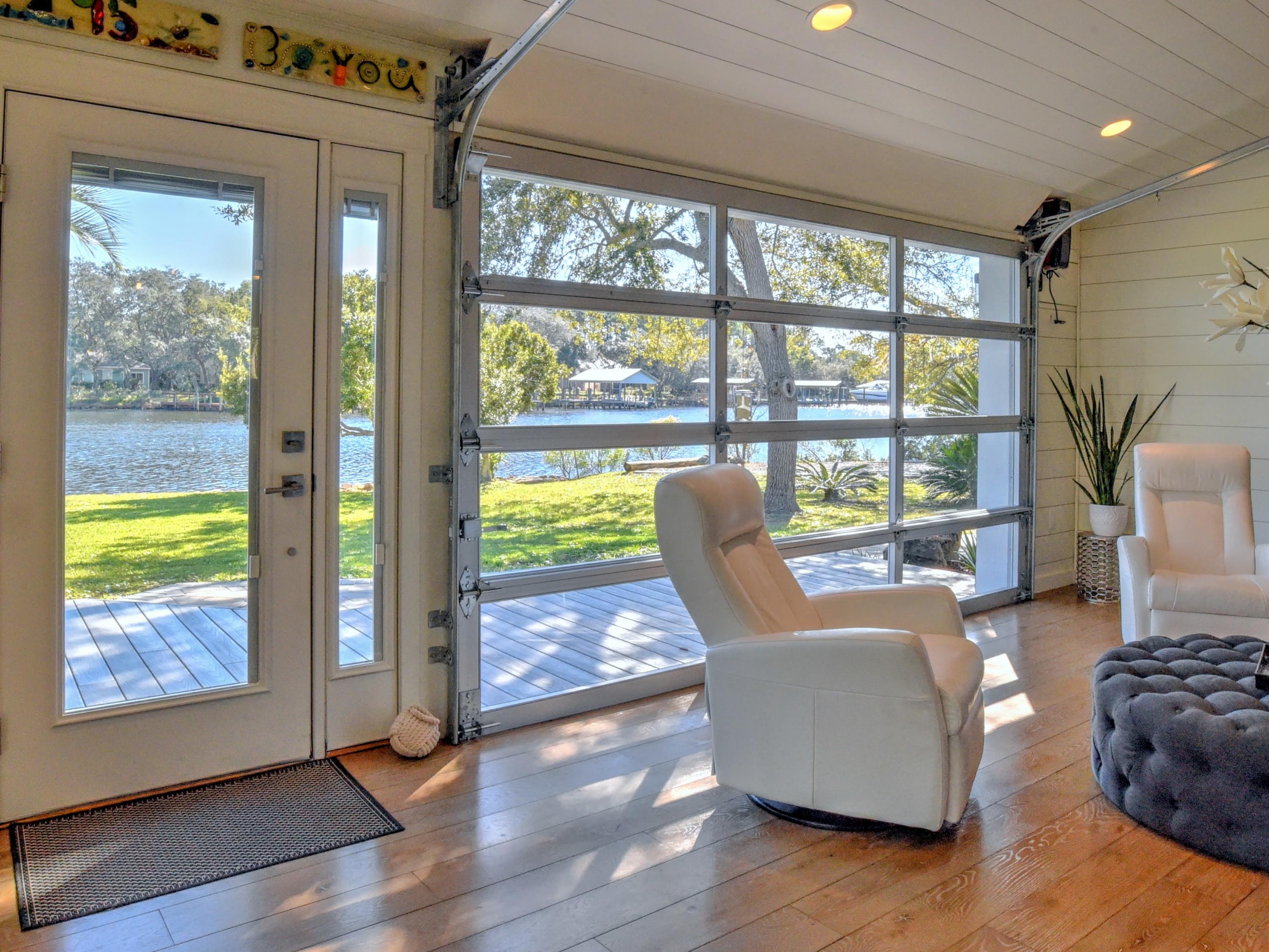 HARBOR OAKS - Residential