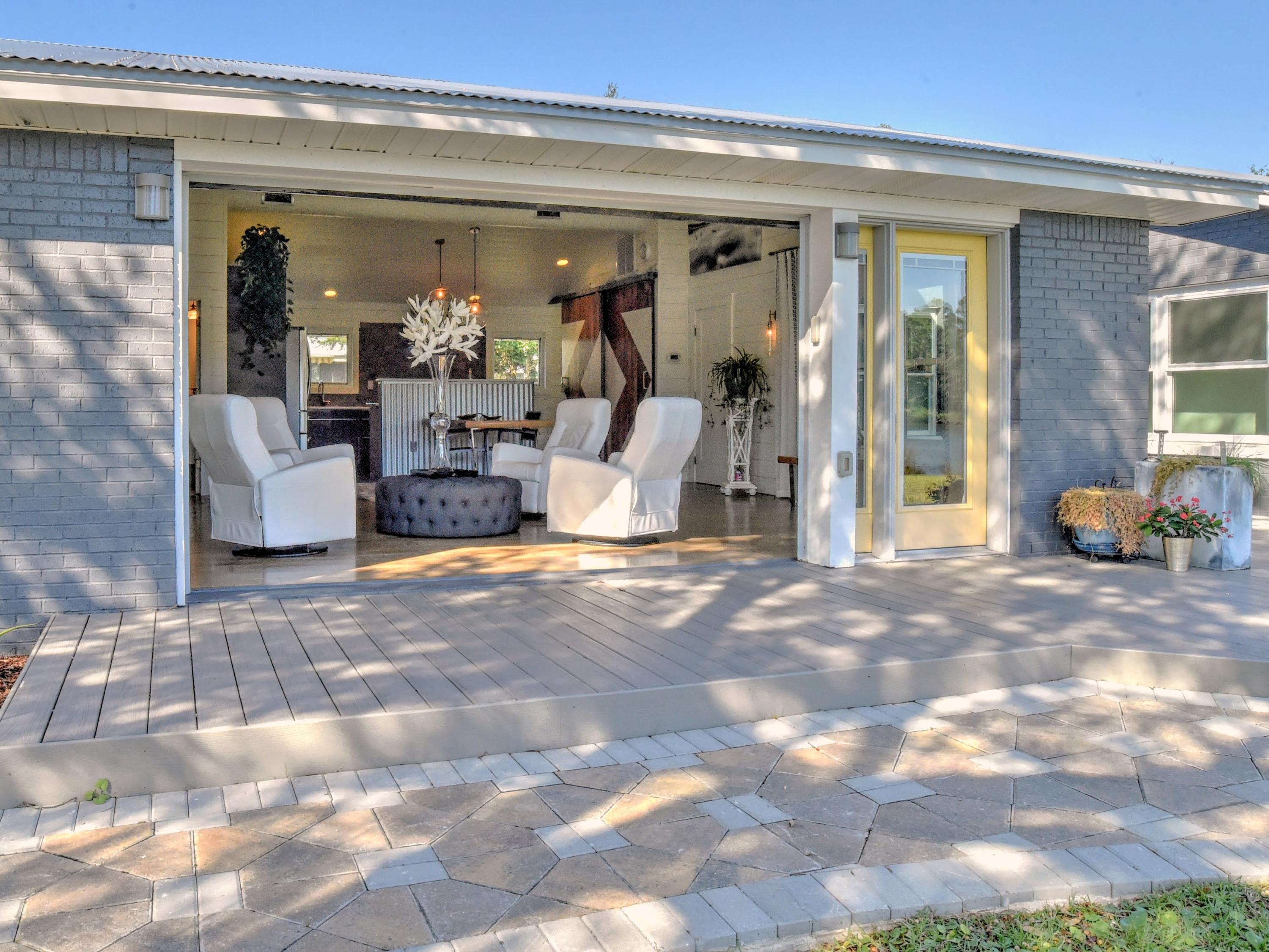 HARBOR OAKS - Residential