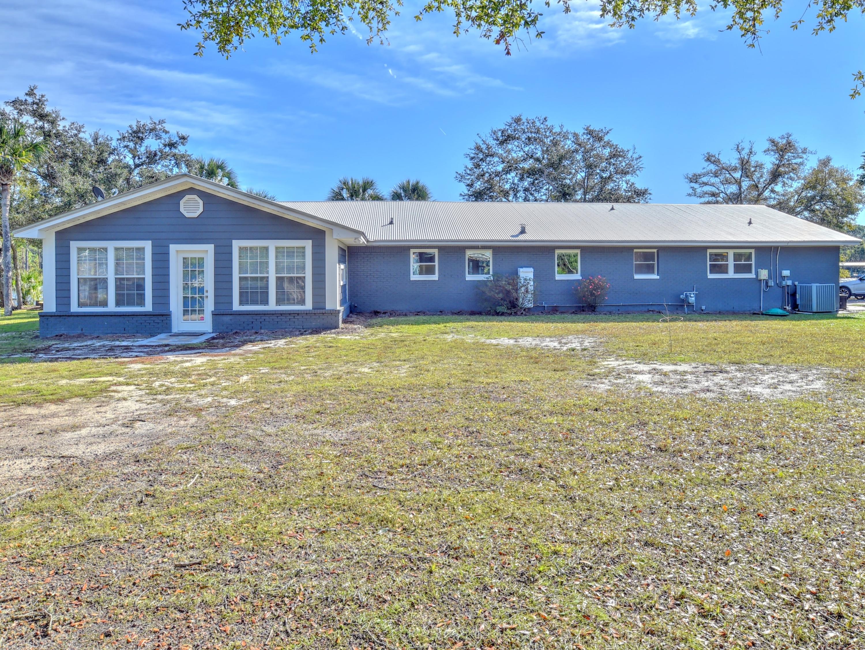 HARBOR OAKS - Residential