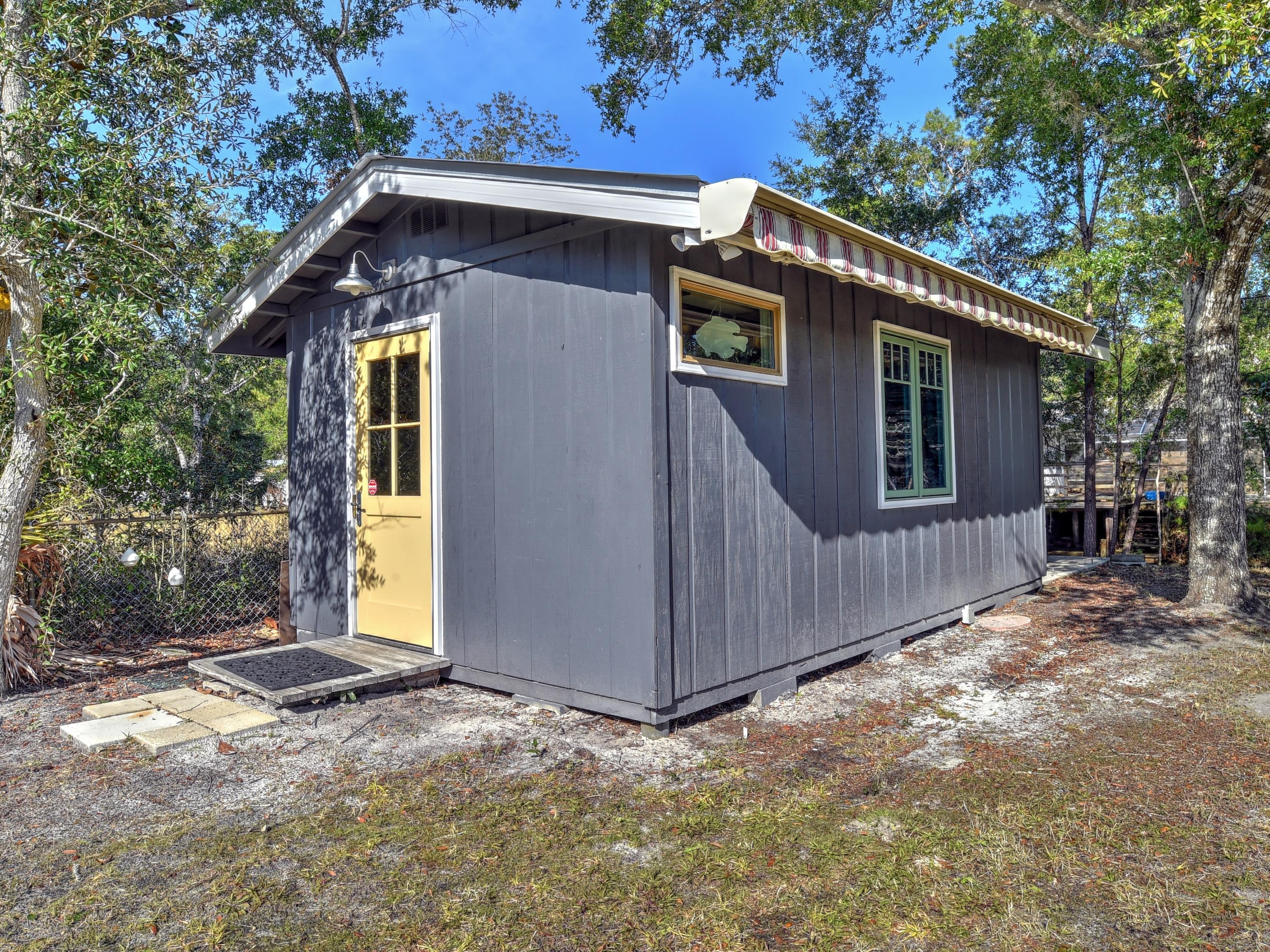 HARBOR OAKS - Residential