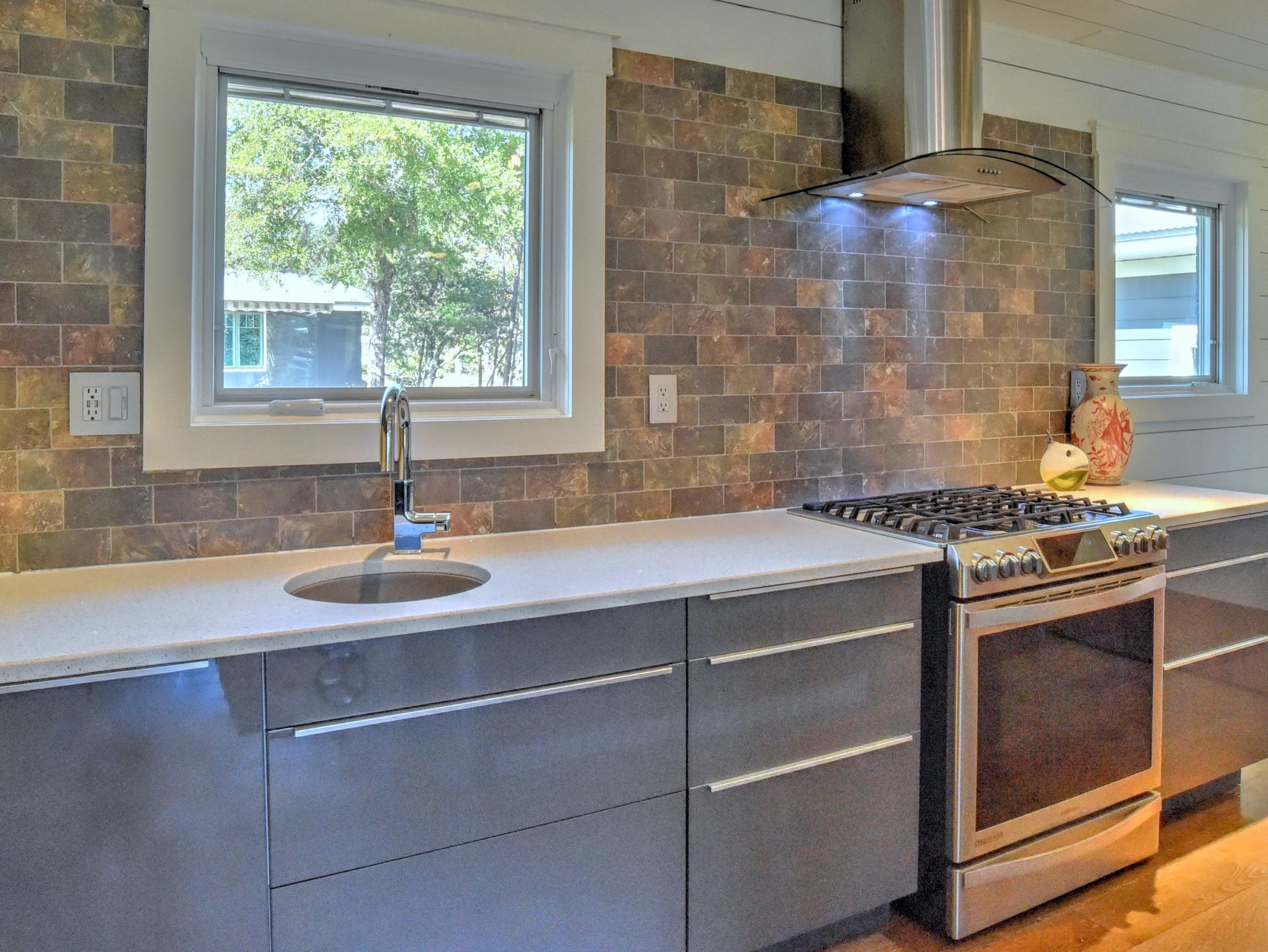 HARBOR OAKS - Residential