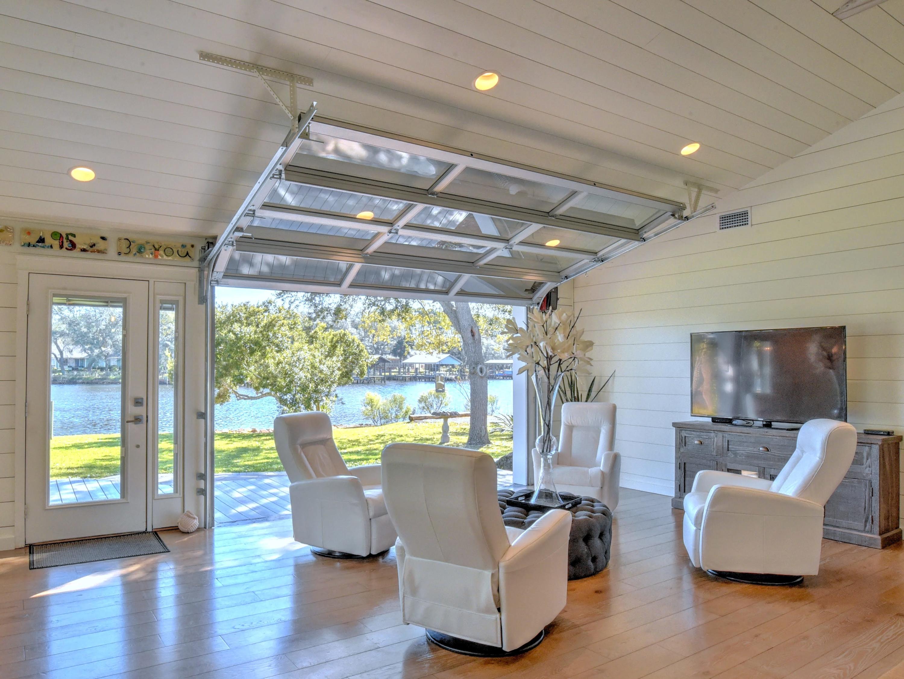 HARBOR OAKS - Residential