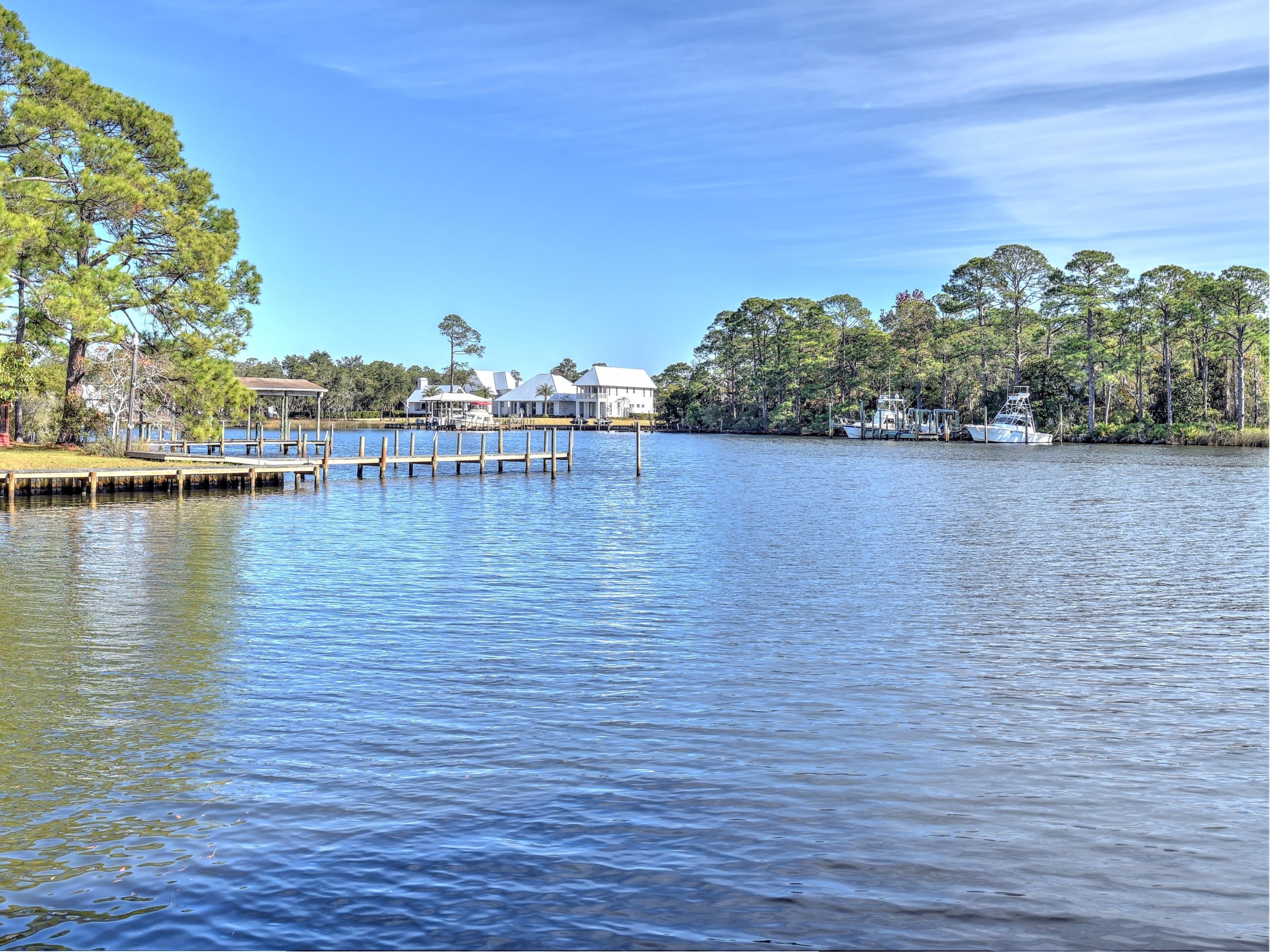 HARBOR OAKS - Residential
