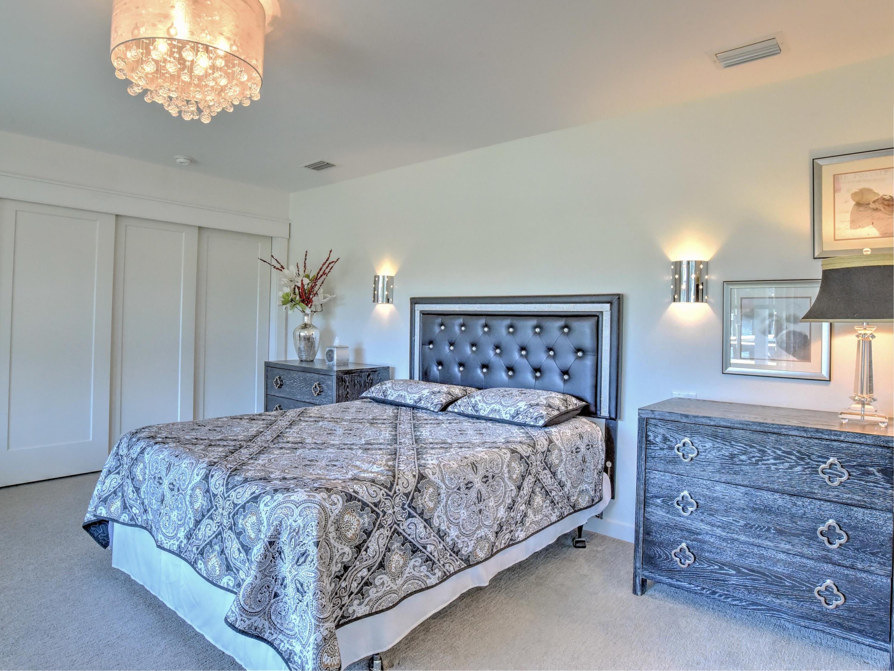 HARBOR OAKS - Residential