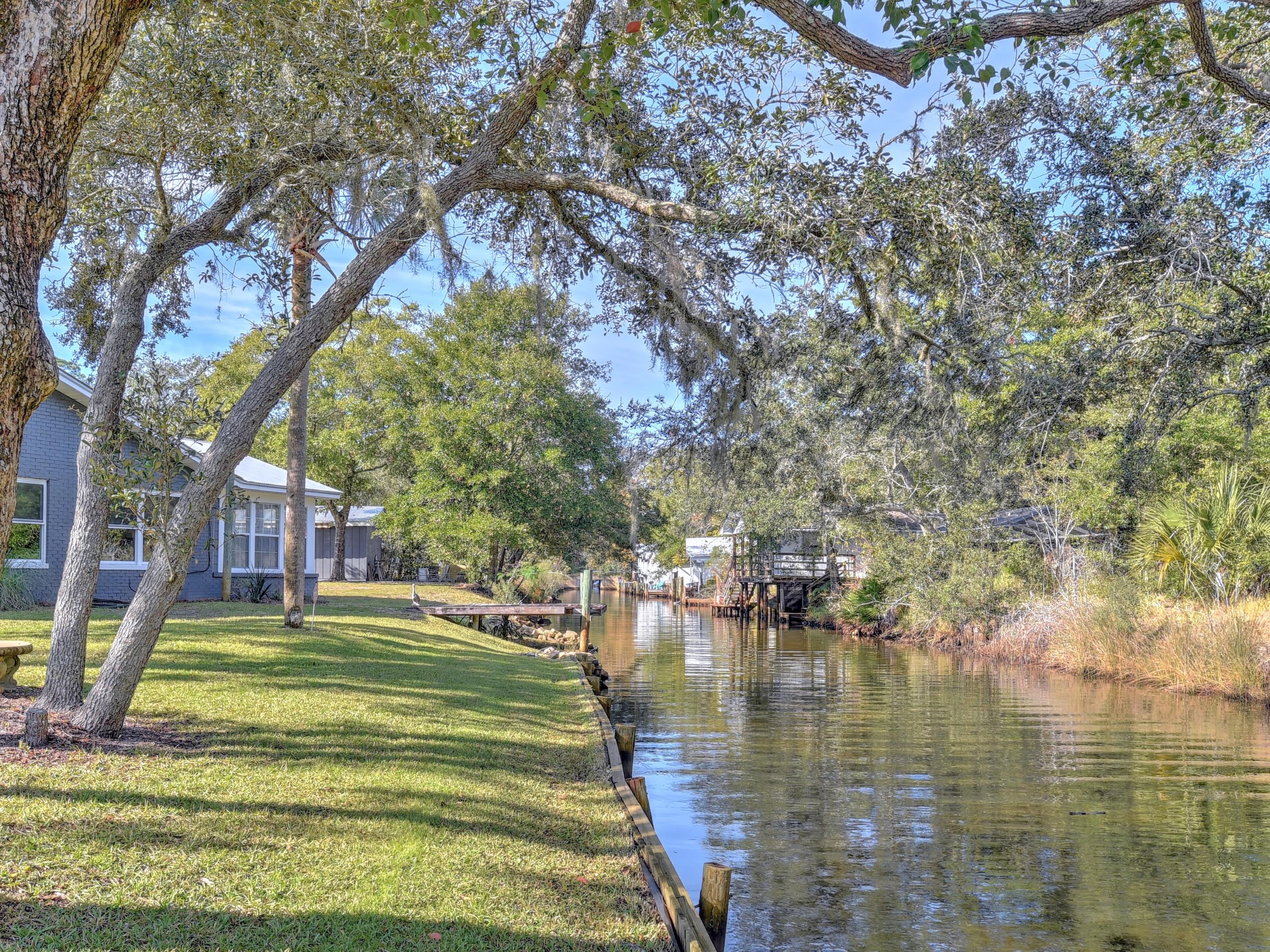 HARBOR OAKS - Residential