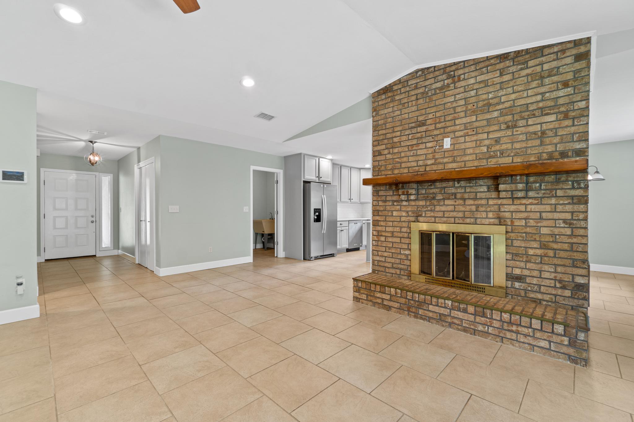 BLUEWATER BAY VILLAGE 1B - Residential