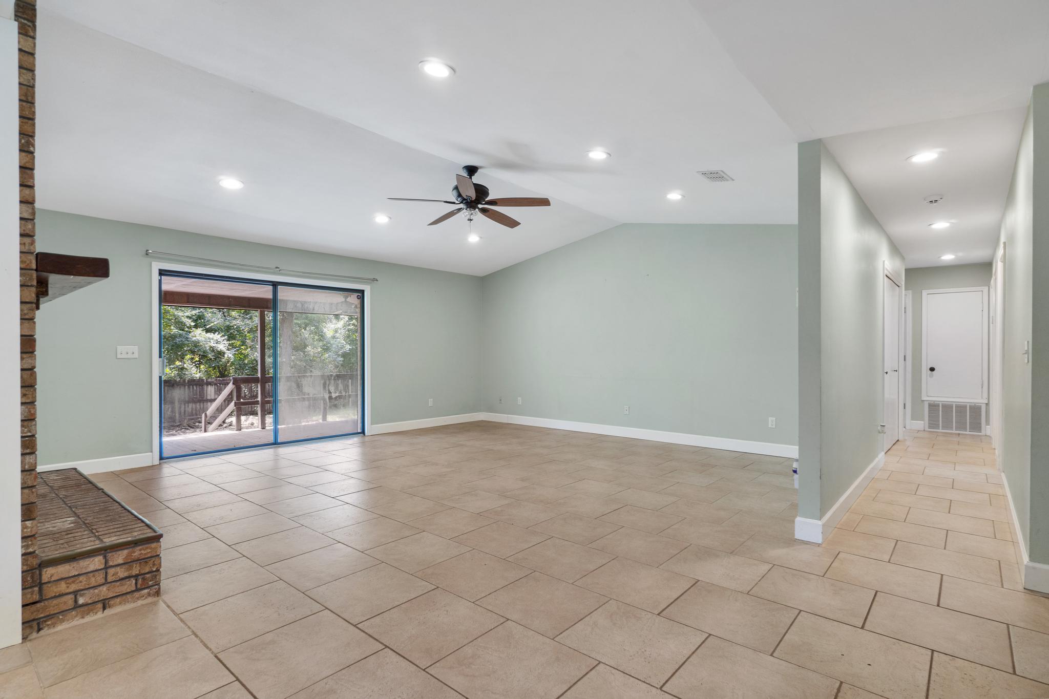 BLUEWATER BAY VILLAGE 1B - Residential