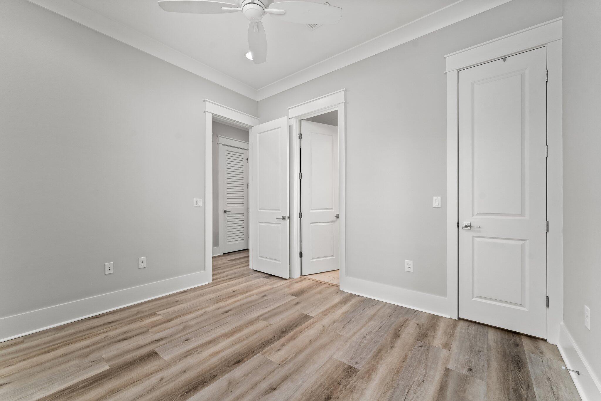 GRAYTON BAYOU - Residential Lease