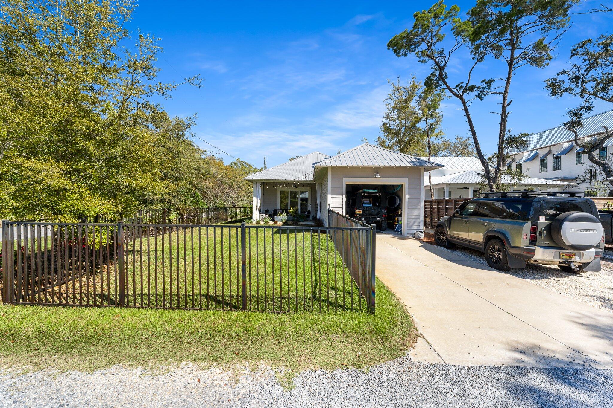 GRAYTON BAYOU - Residential Lease