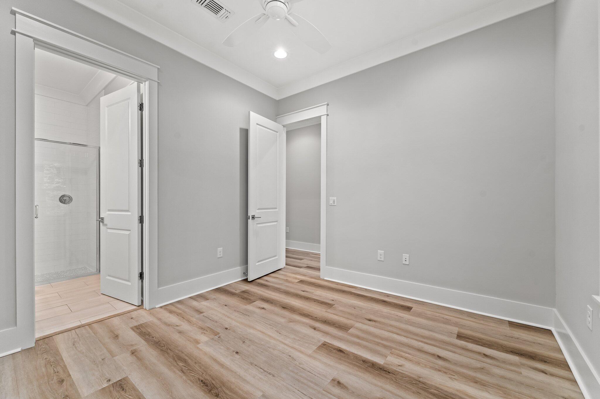 GRAYTON BAYOU - Residential Lease