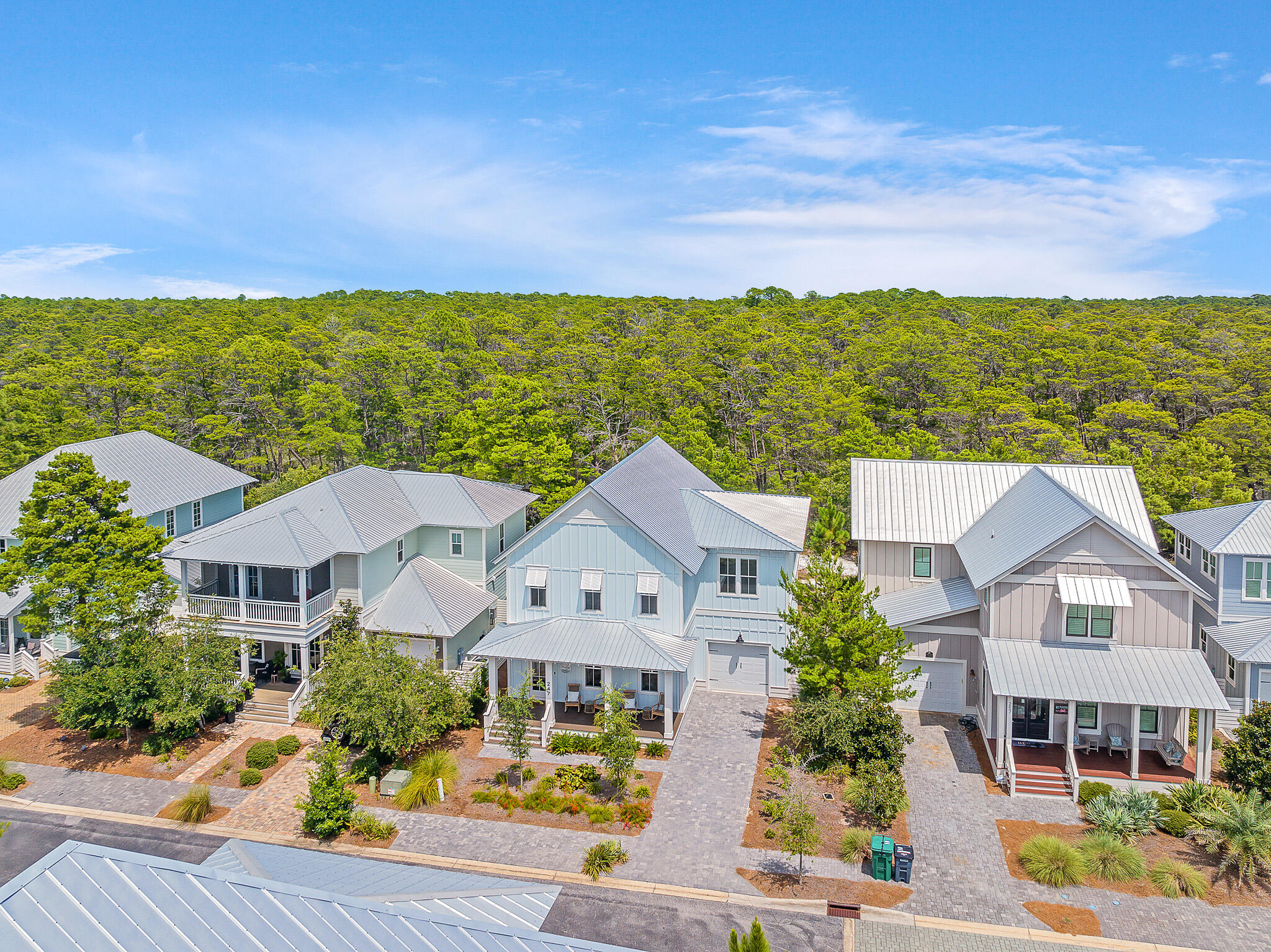 LAKESIDE AT BLUE MOUNTAIN BEACH - Residential
